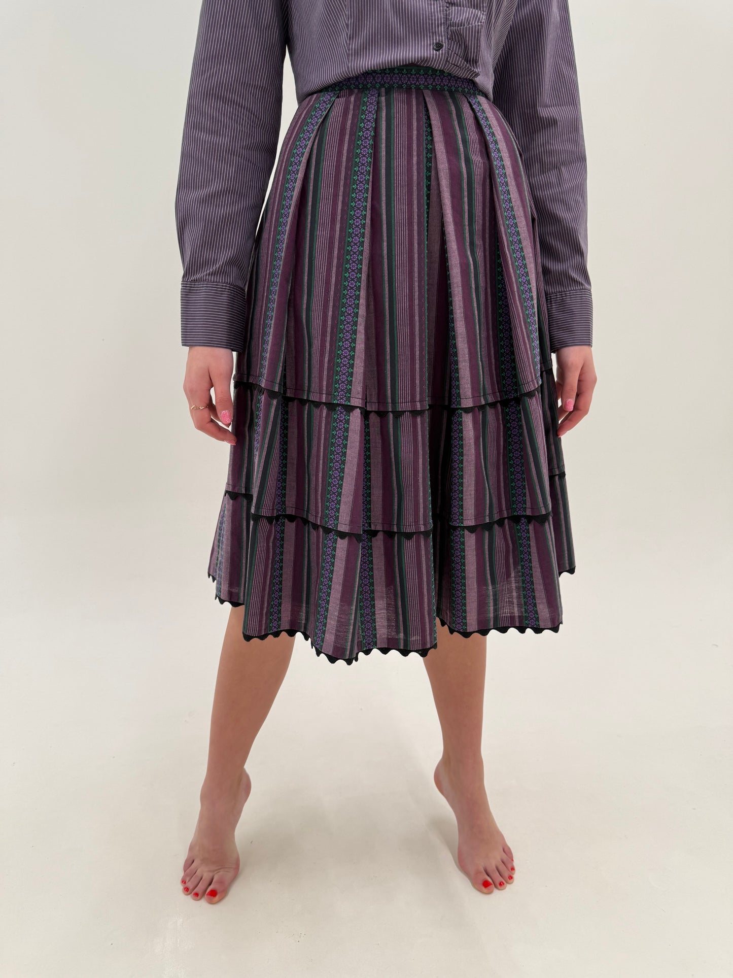 Fustă vintage în dungi și nuanțe dusty de mov din pânză de bumbac