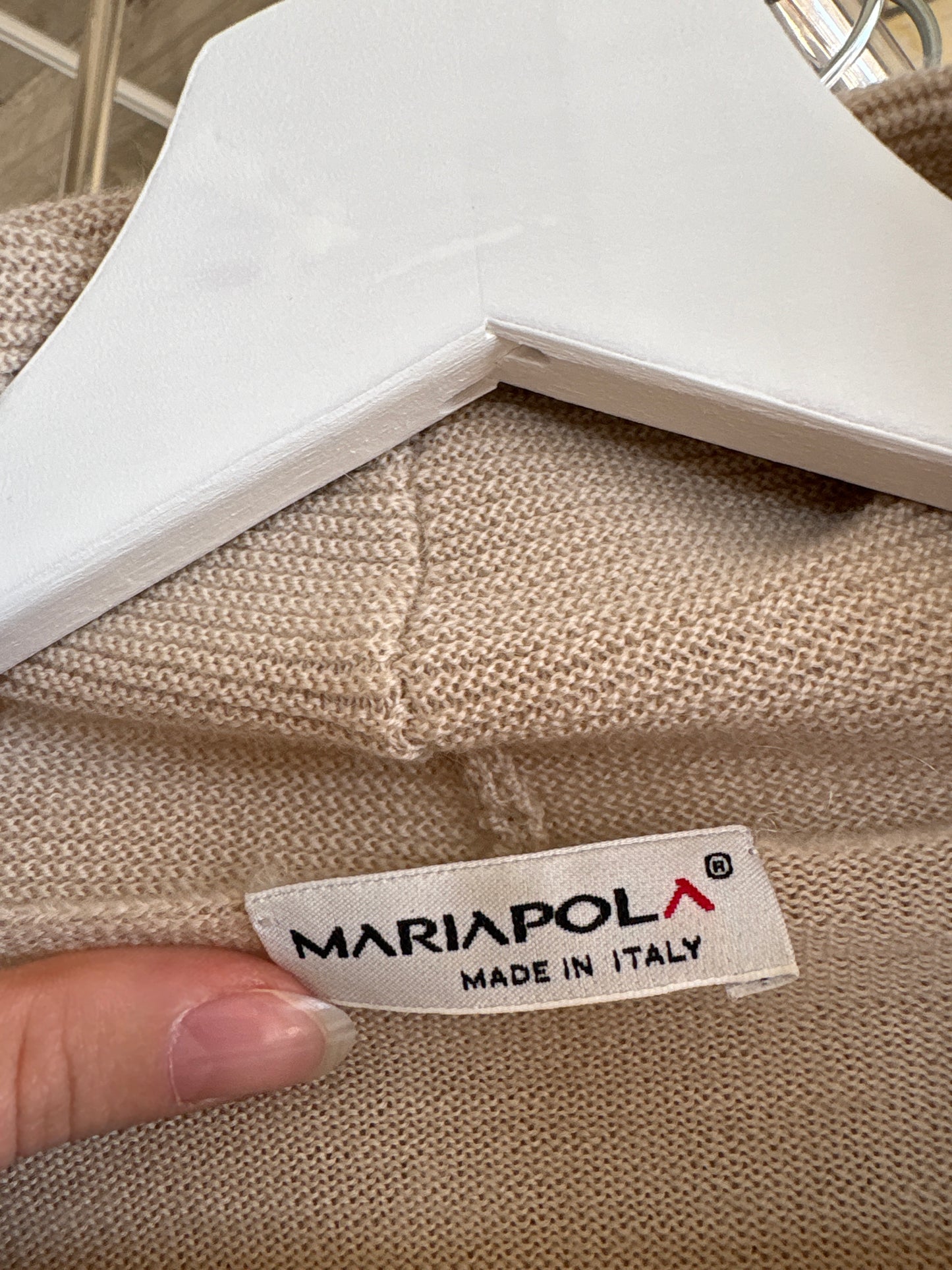 Maleta light nude cu guler sal din lana merino extrafina