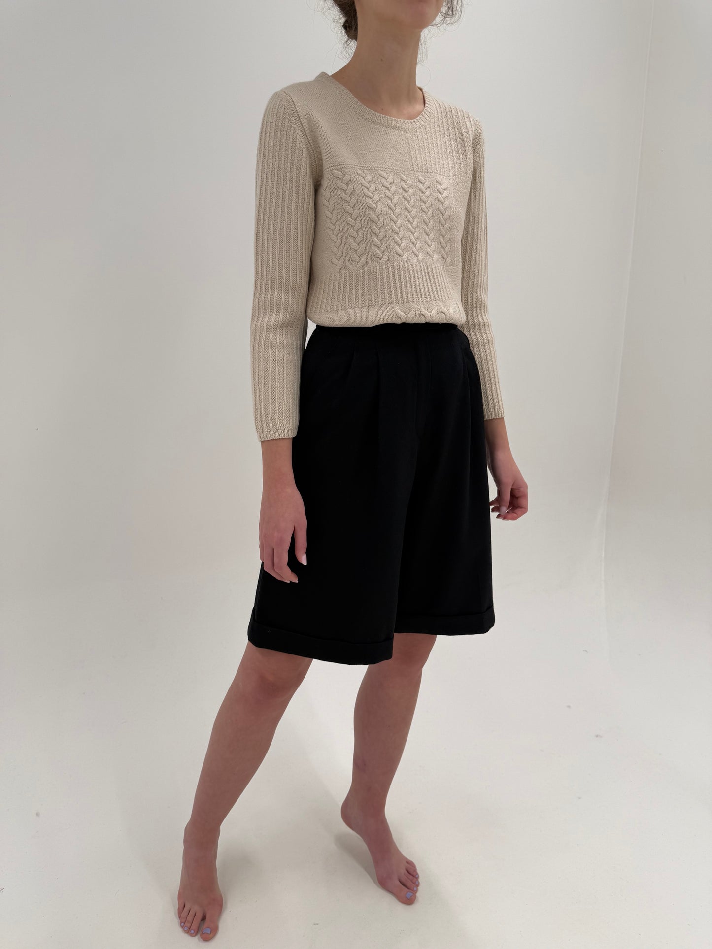 Pantaloni negri din lana pura extrafina cu talie ultra înaltă