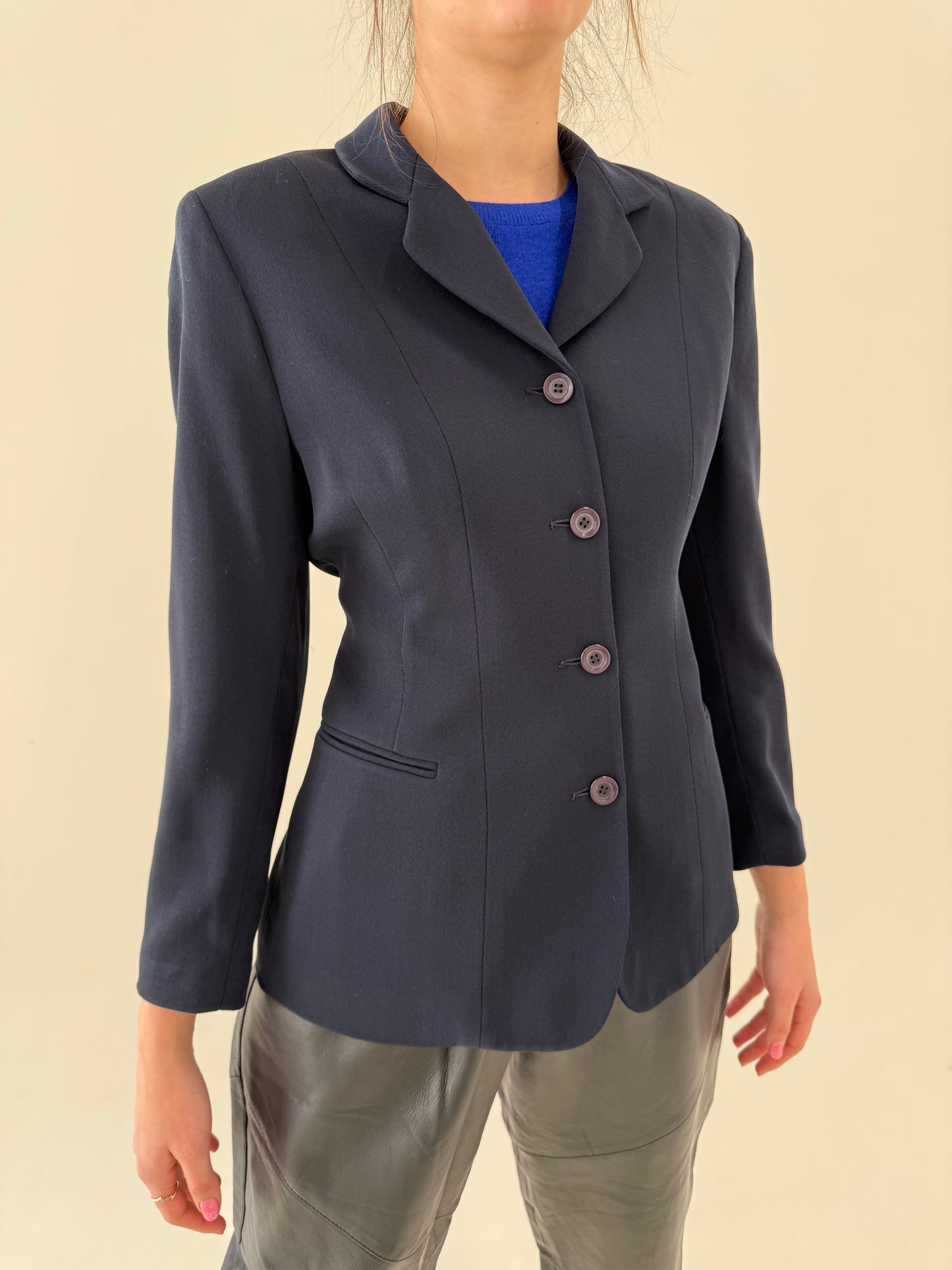 Sacou englezesc petite ușor cambrat din stofita excepțională texturată