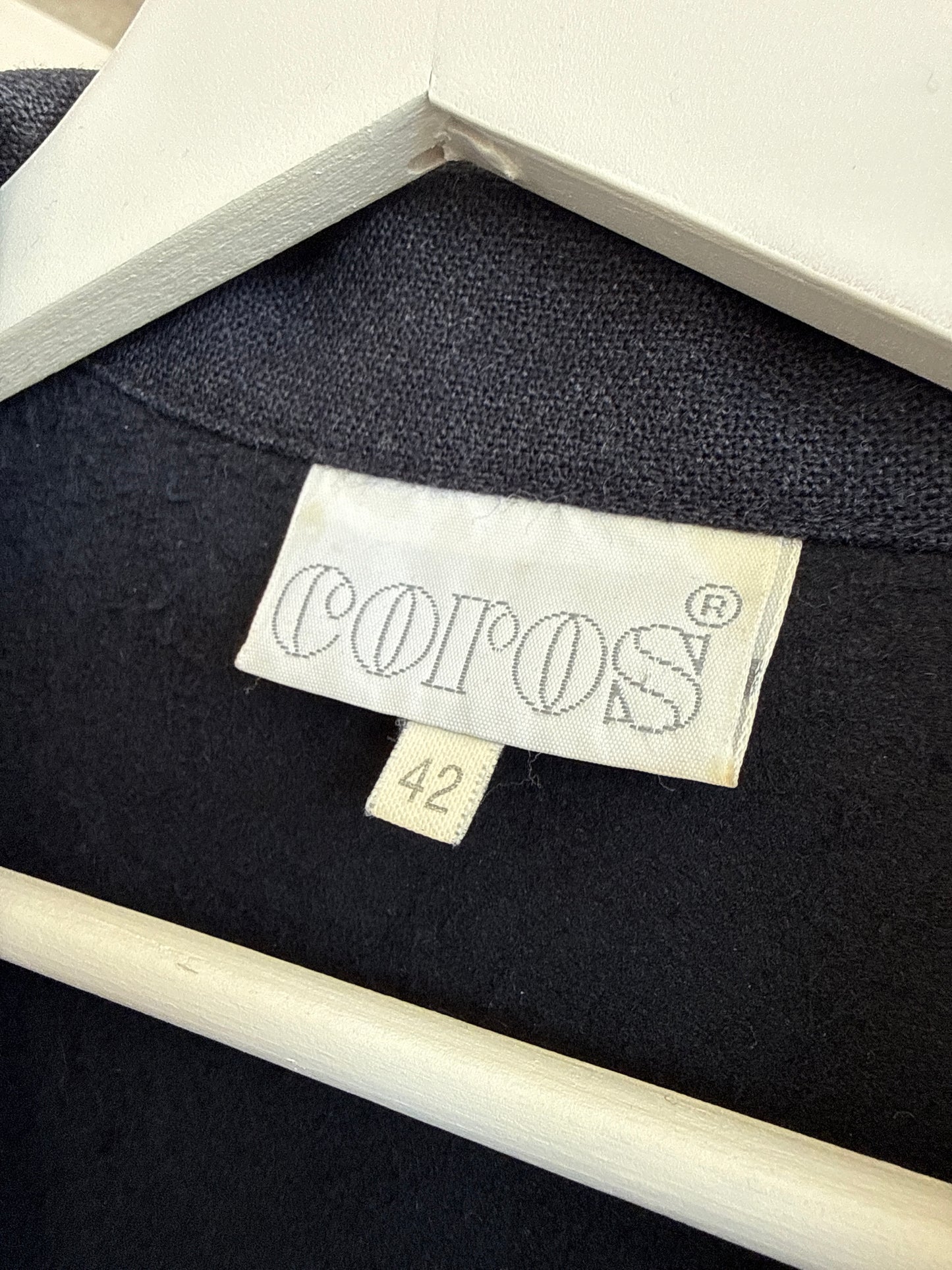 Salopetă tall tip sacou dark blue cu talie ultra înaltă marcată și închidere dublă