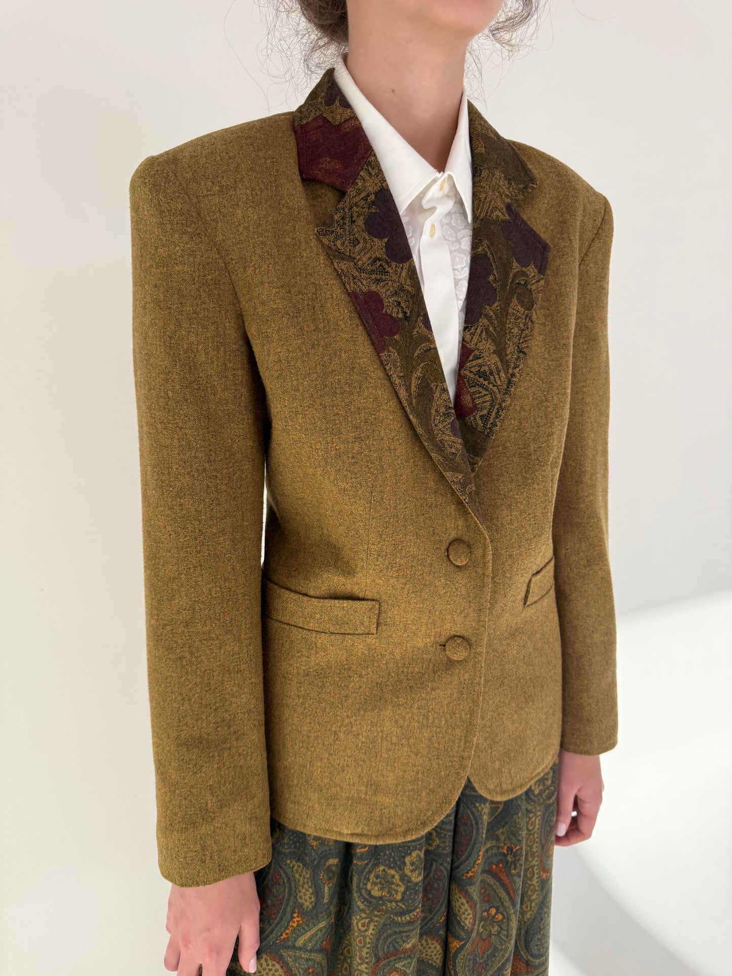 Sacou vintage ușor cambrat mustard green cu revere contrastante din tweed