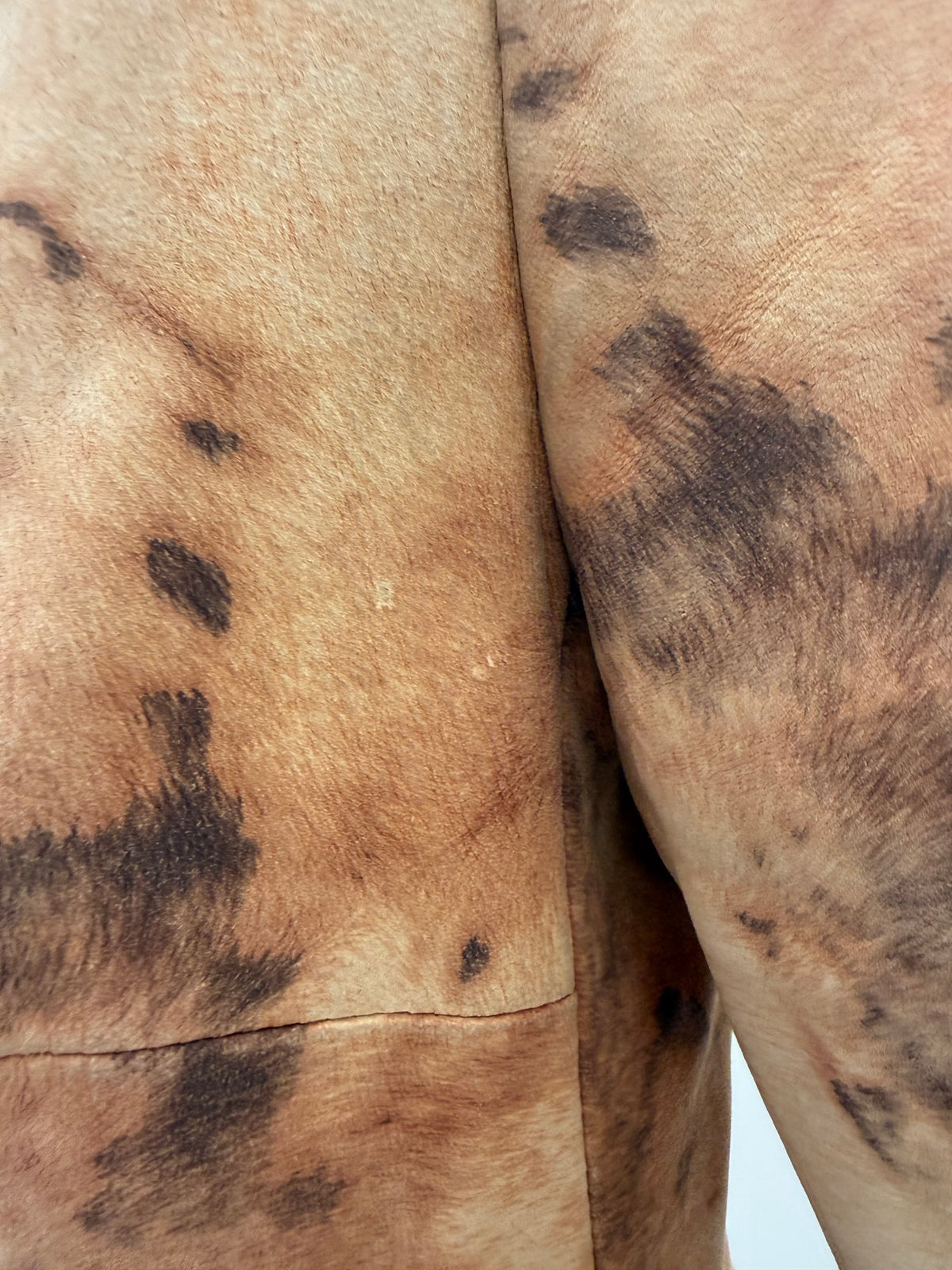 Trench din piele naturală extrem de moale camel cu animal print stilizat
