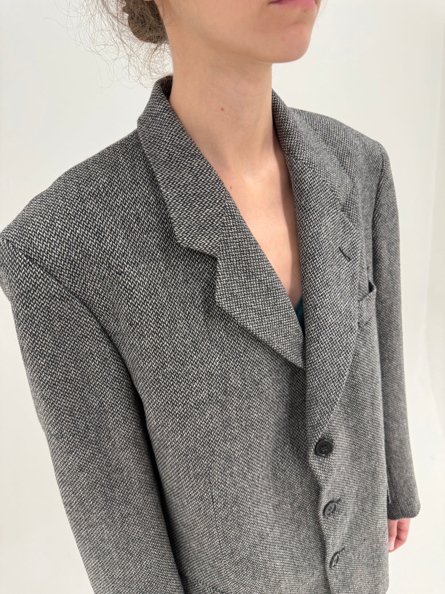 Sacou italian din stofă groasă Chevron de lana virgină alb cu negru