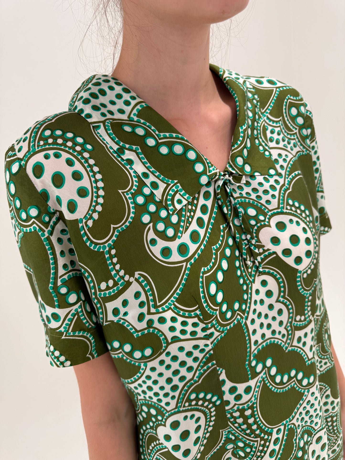 Rochie vintage din mătase naturală cu influențe de ani 60
