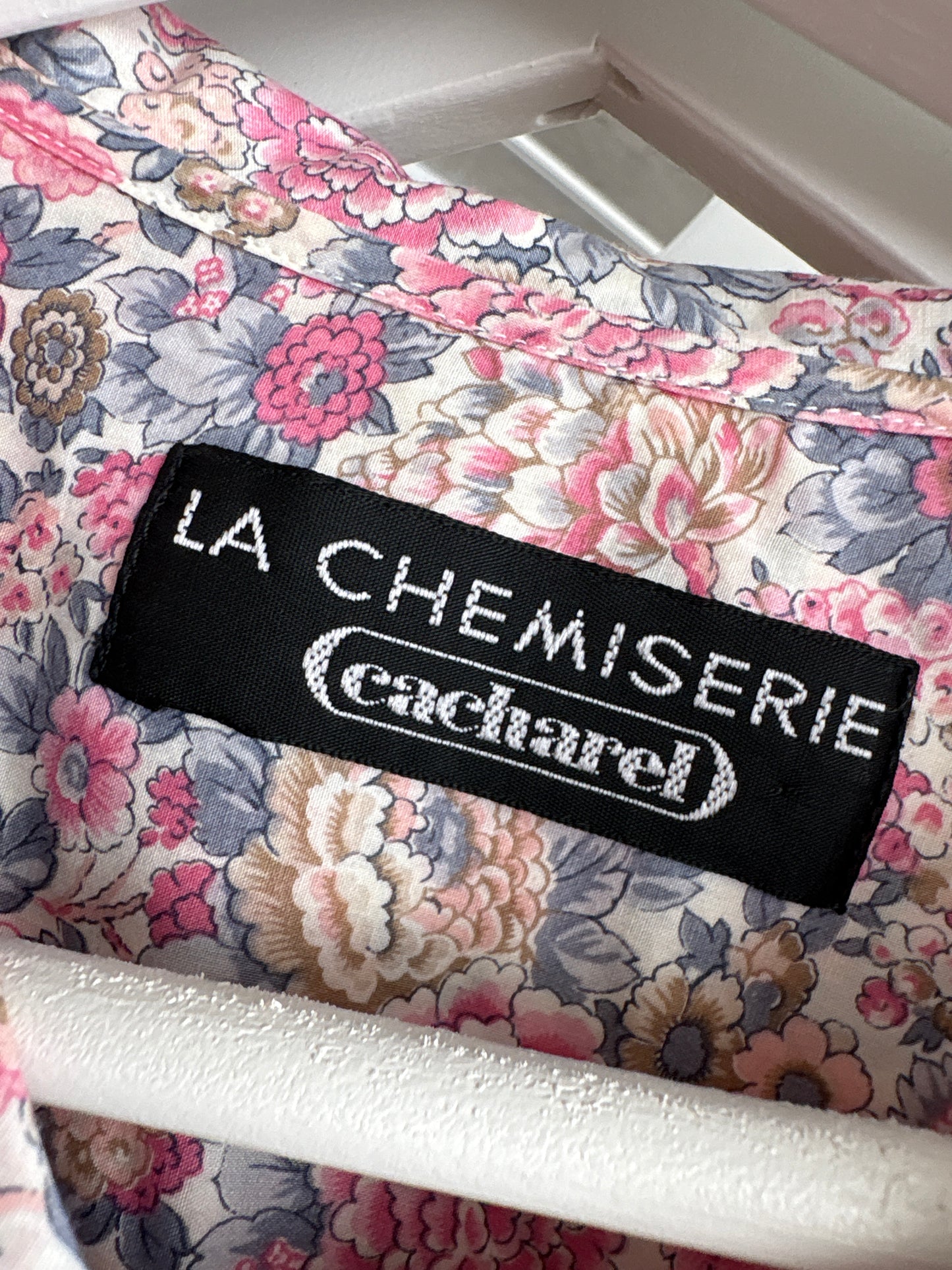 Cămașa luxury vintage Cacharel cu print superb în nuanțe pudrate