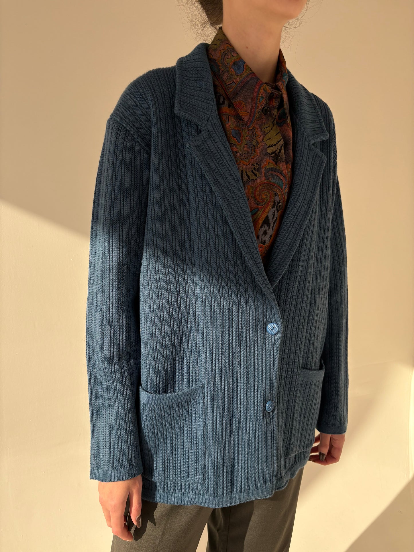 Sacou din tricot jeans blue din lana merino extrafina groasă