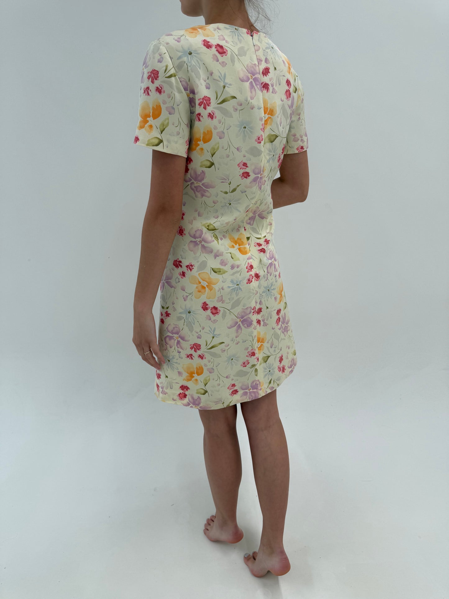 Rochie din mătase naturală în culori pudrate în croi minimalist