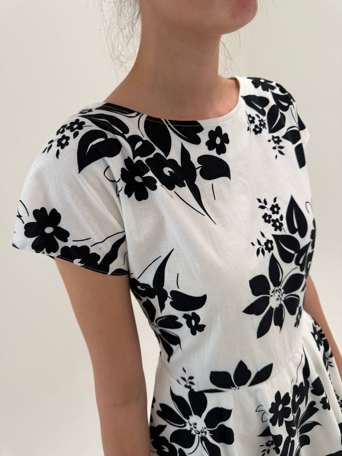 Rochie vintage din pânză de bumbac excepțional în croi de ani 50 cu print alb negru