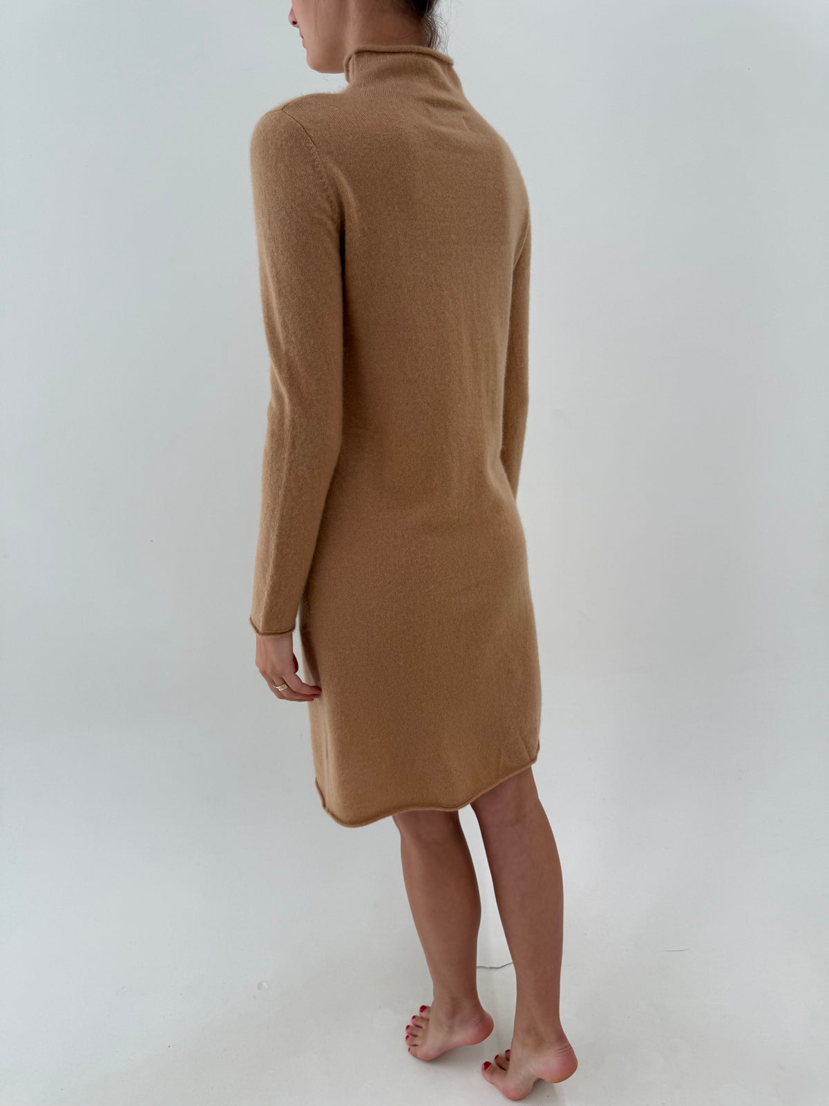 Rochie camel minimalistă din cașmir