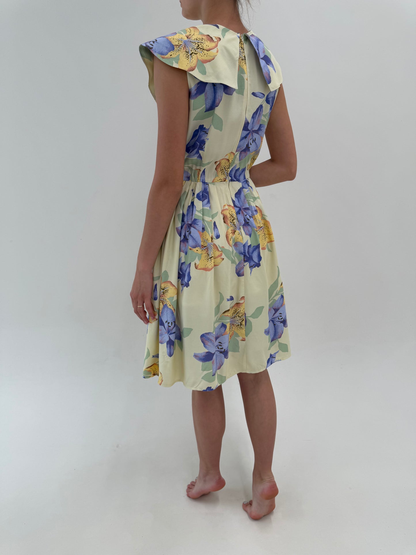Rochie vintage în croi de ani 50 lime yellow pudrate cu print superb