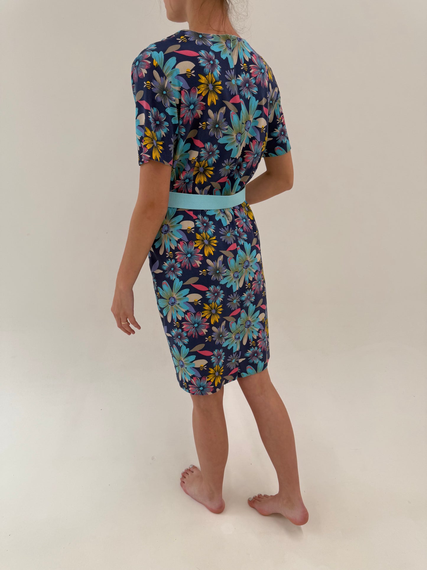 Rochie cu print floral și buzunare cu centura proprie