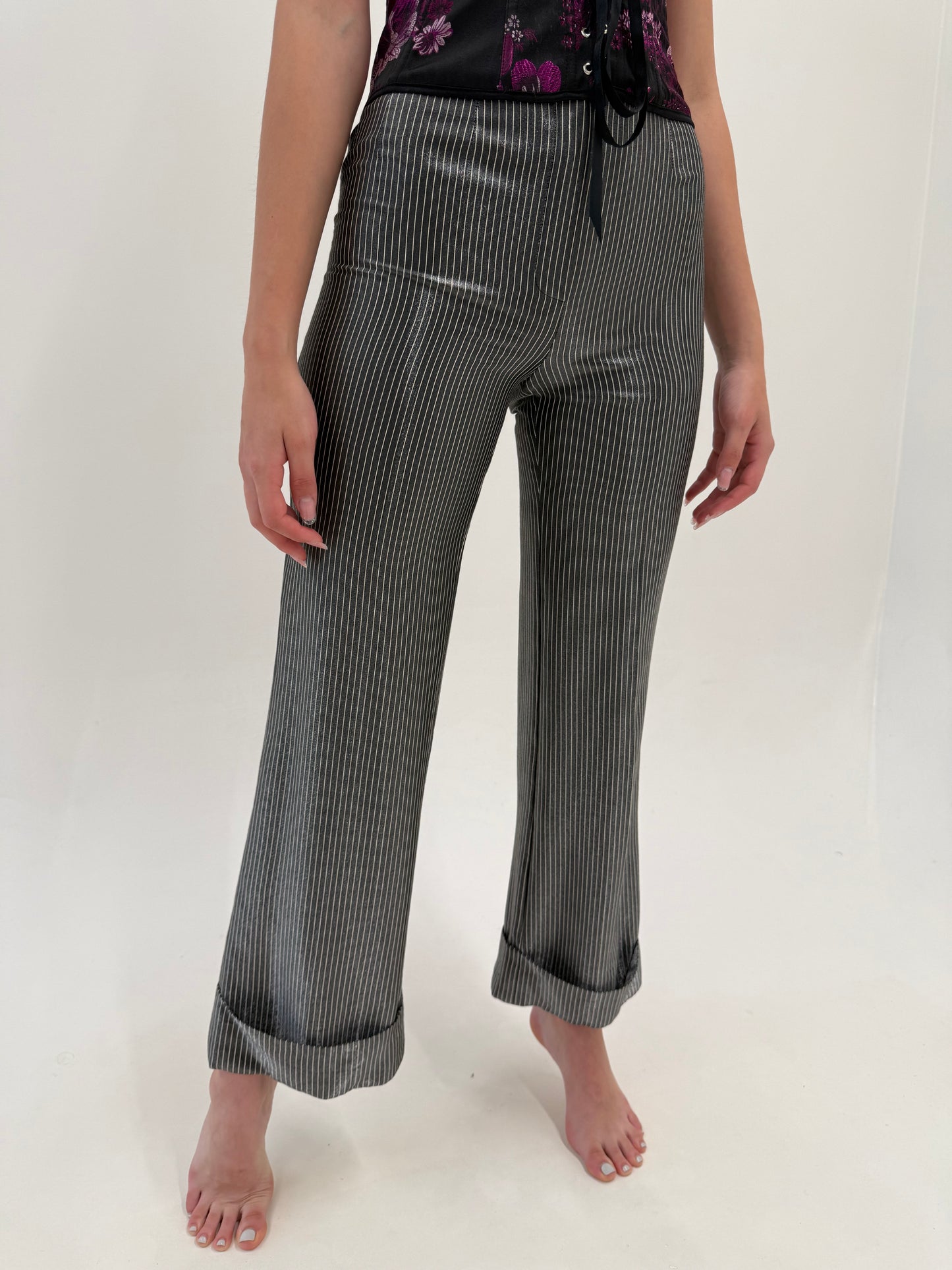 Pantaloni palazzo spectaculosi cu efect argintiu din panzica