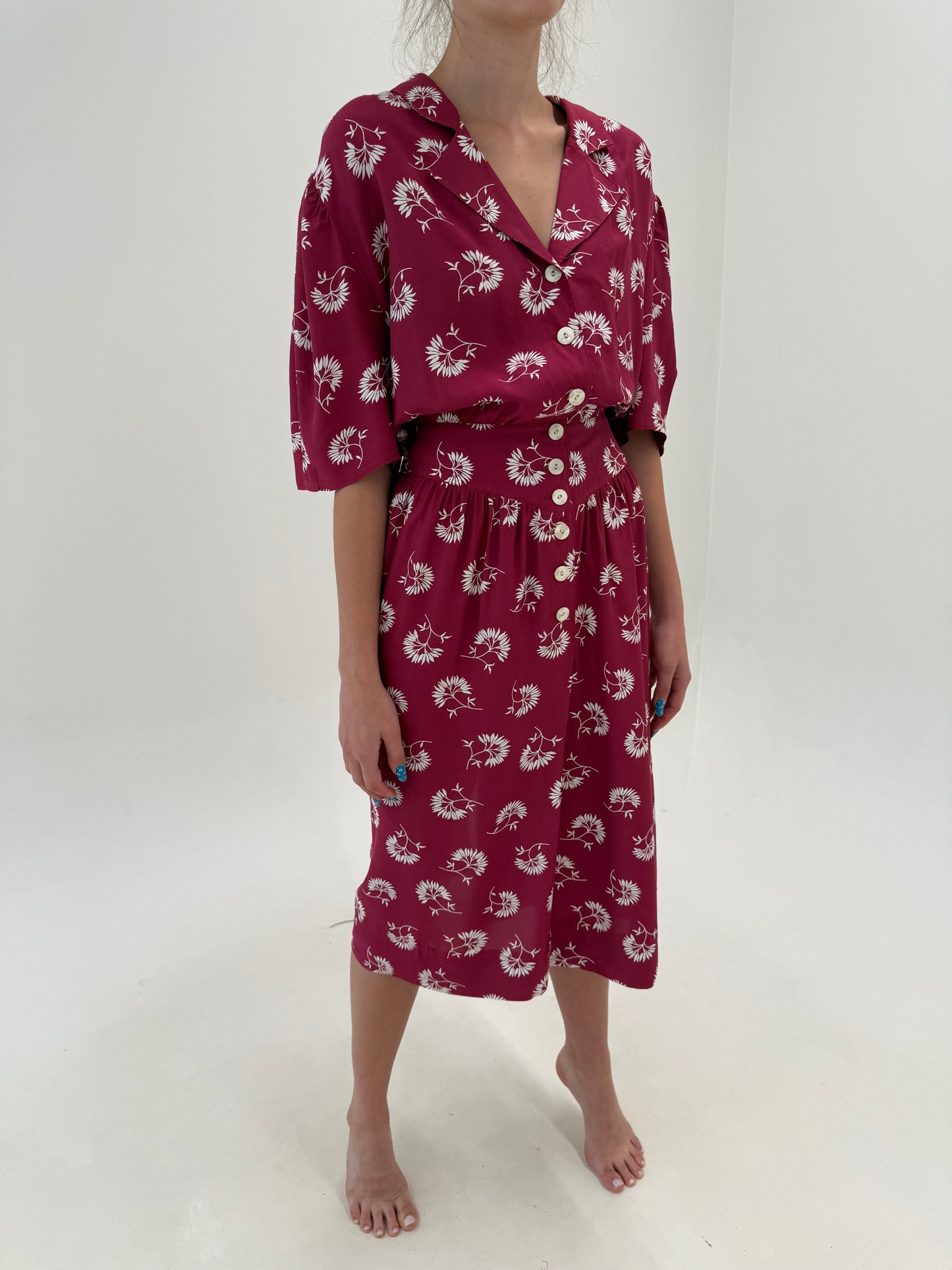 Rochie vintage burgundy super vaporoasă de vară cu print delicat păpădie