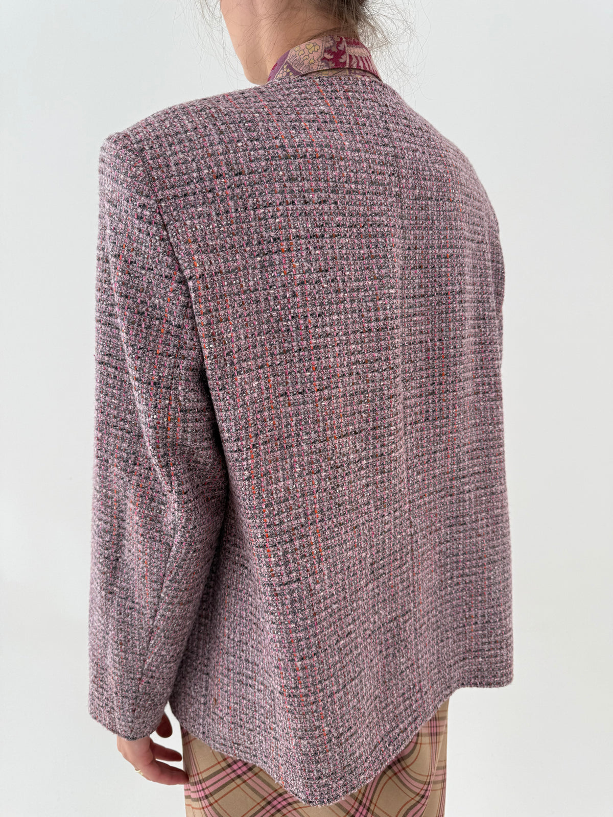 Sacou Delmod în stil Chanel din tweed în nuanțe superbe