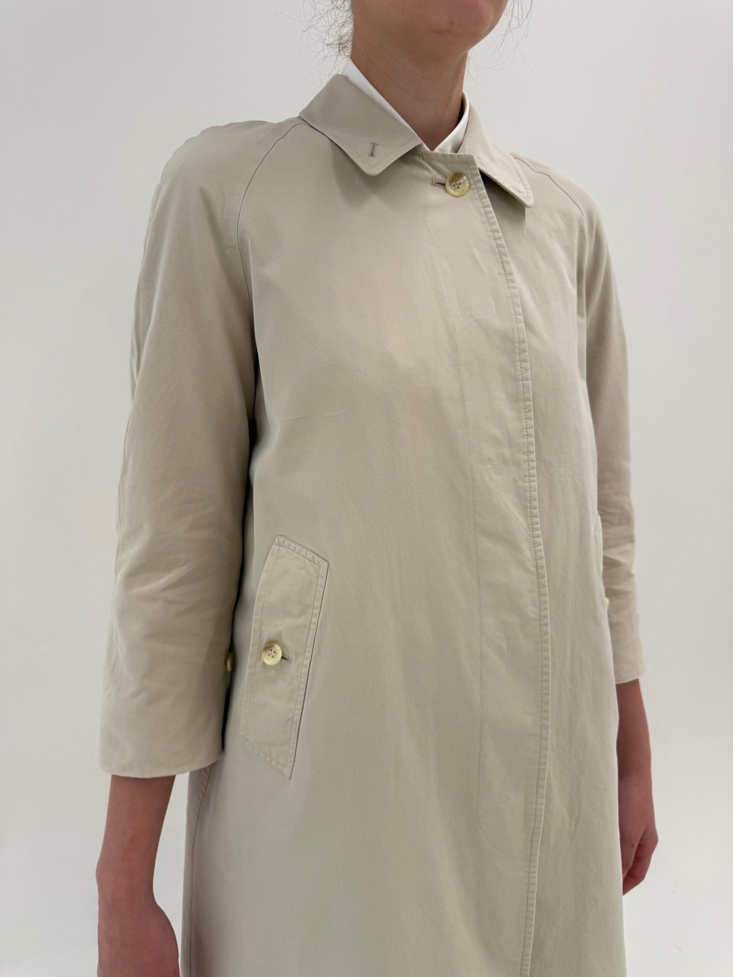 Trench Burberry vintage petite light nude în croi clasic