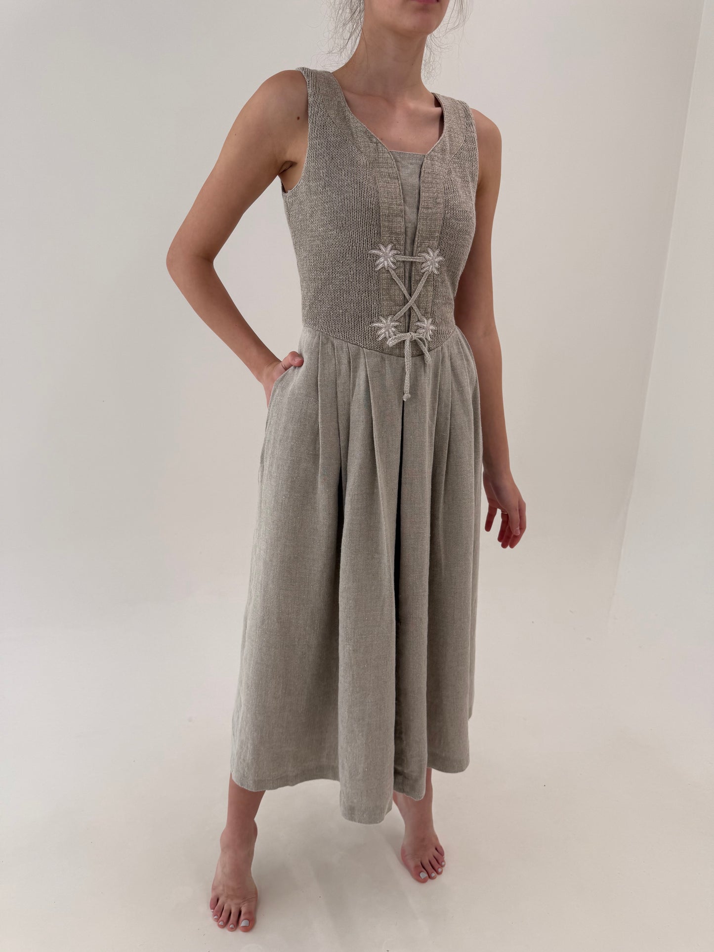 Rochie vintage maxi din pânză grea de in cu corsaj și buzunare