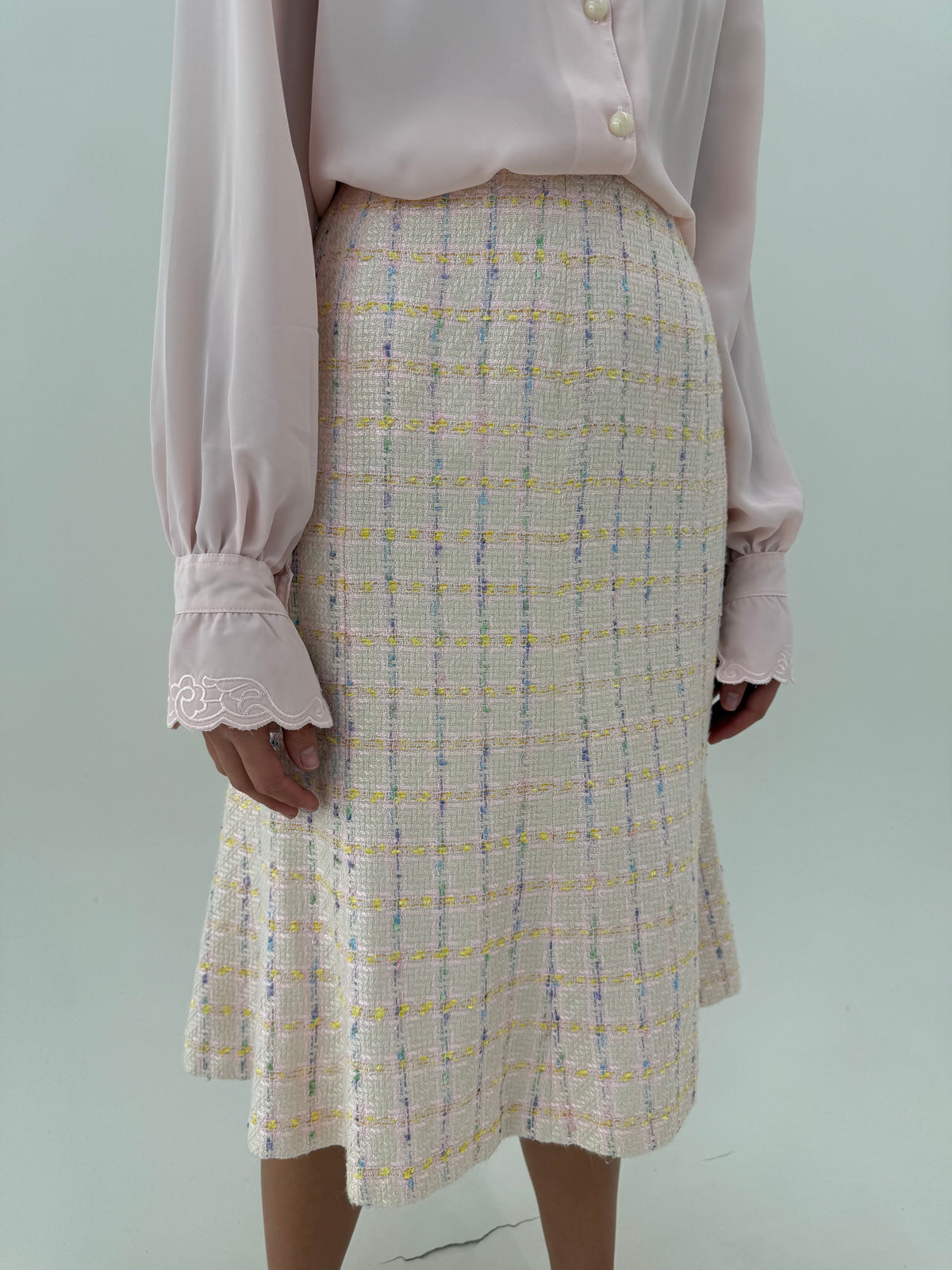 Costum roz pudrat din boucle excepțional de bumbac și lana