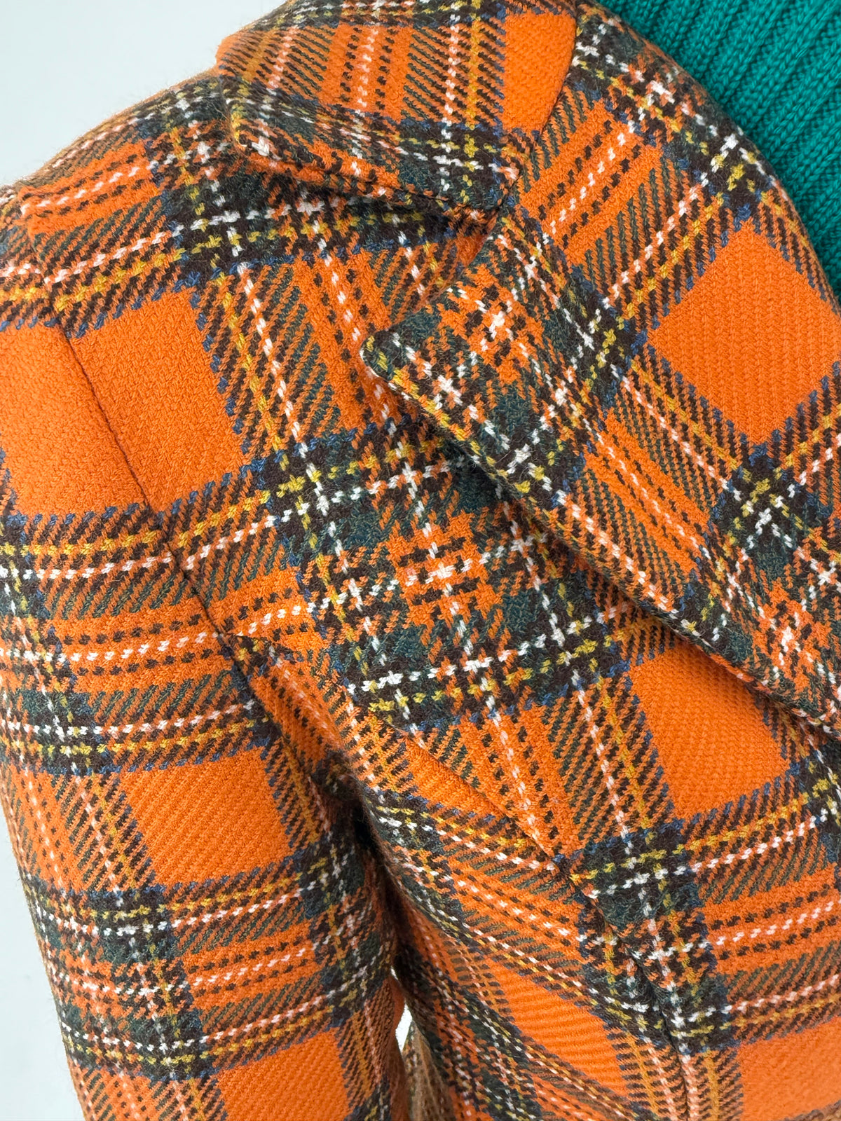 Sacou vintage cambrat petite din tweed oranj de lana extrafina cu talie marcată