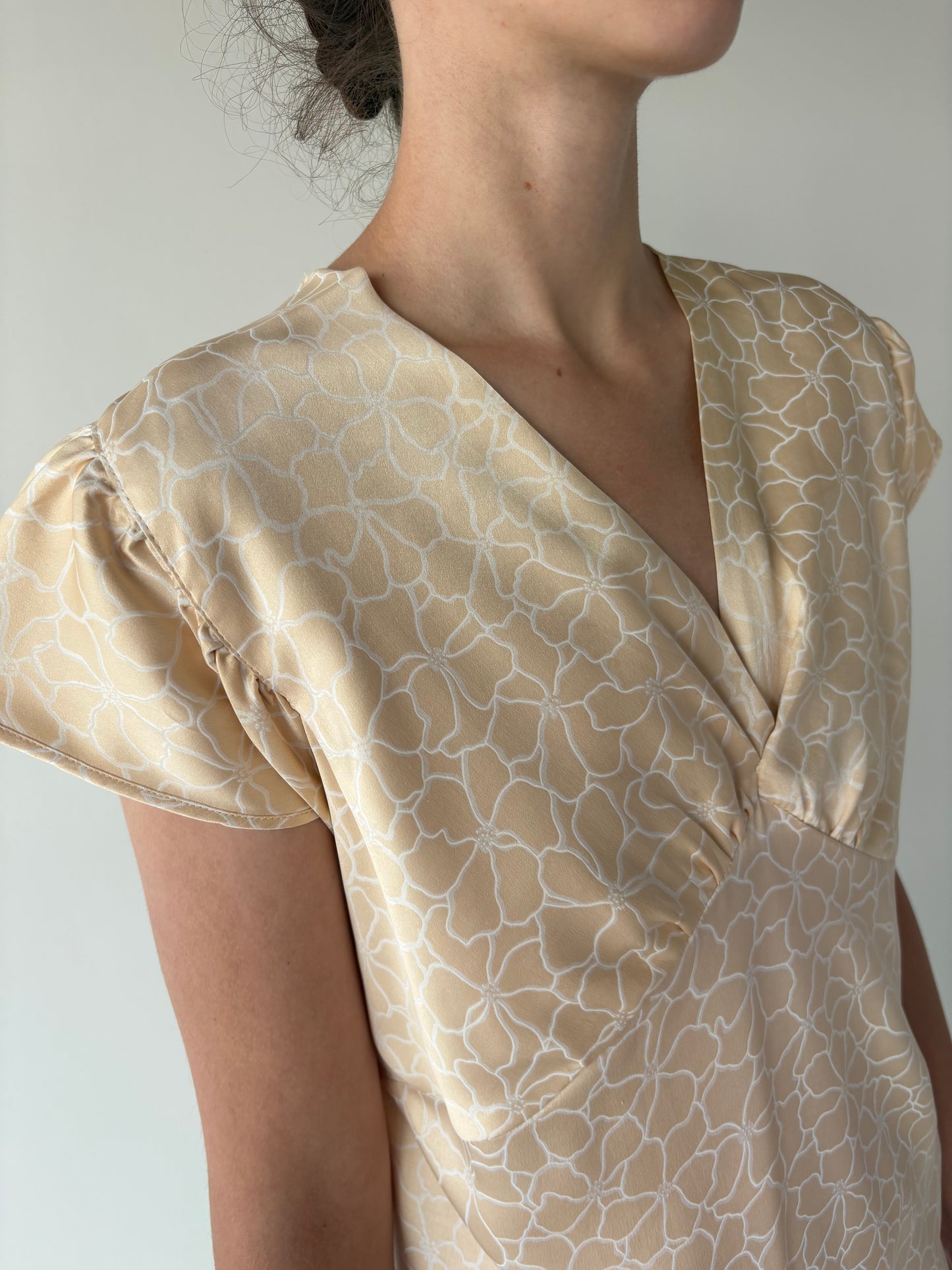 Rochie în bie din mătase naturală camel și ivoire