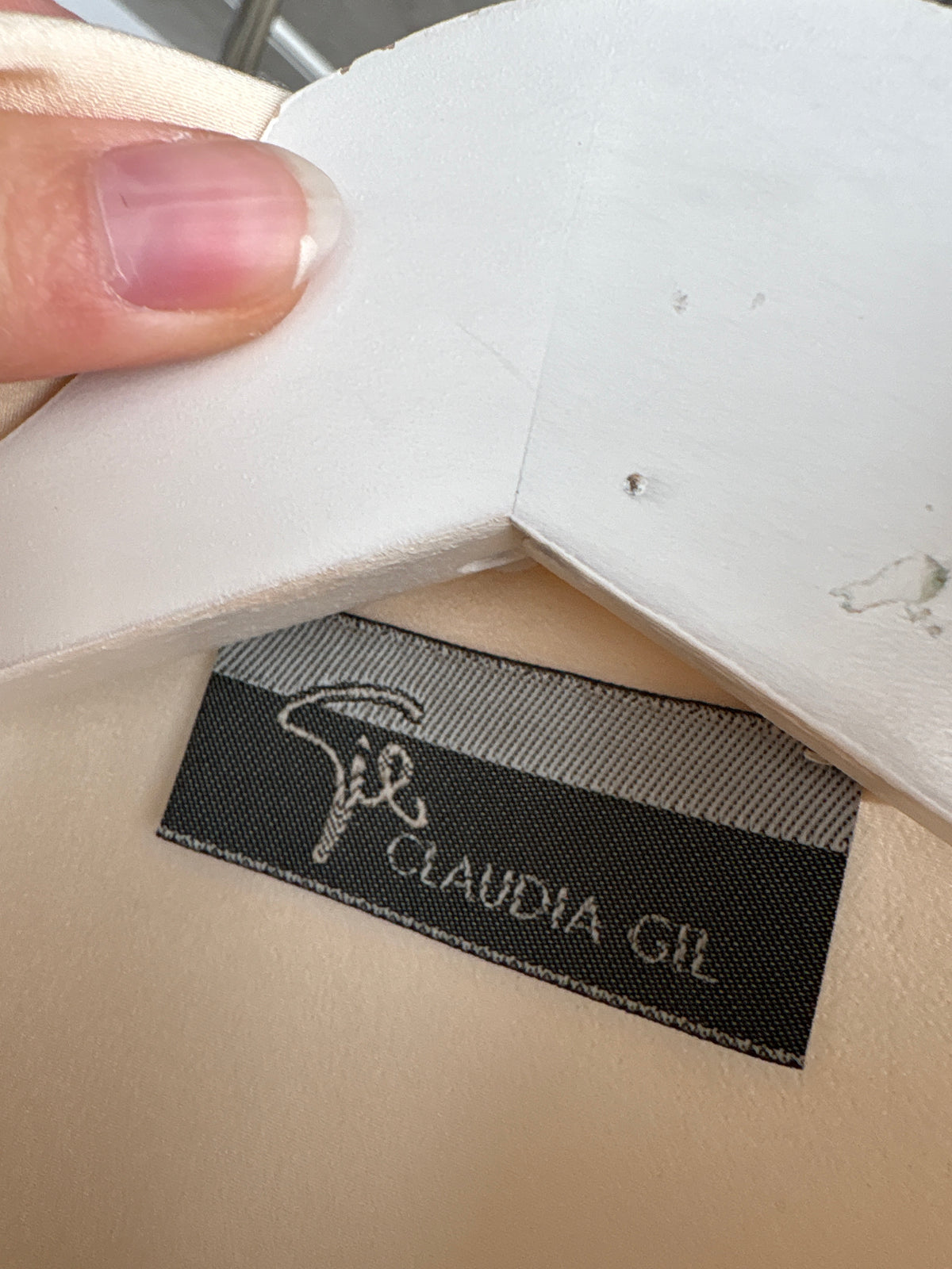 Cămașa de brand premium italian din  peau de soie light nude cu revere mari