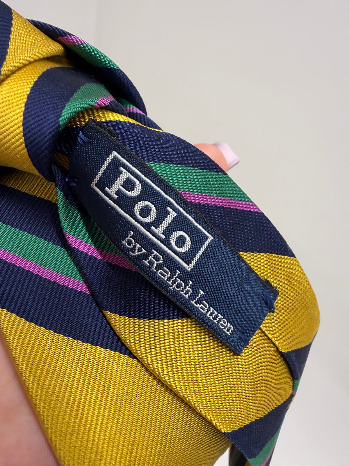 Cravata Ralph Lauren în dungi și culori tari ușor slim din jacquard de mătase naturală