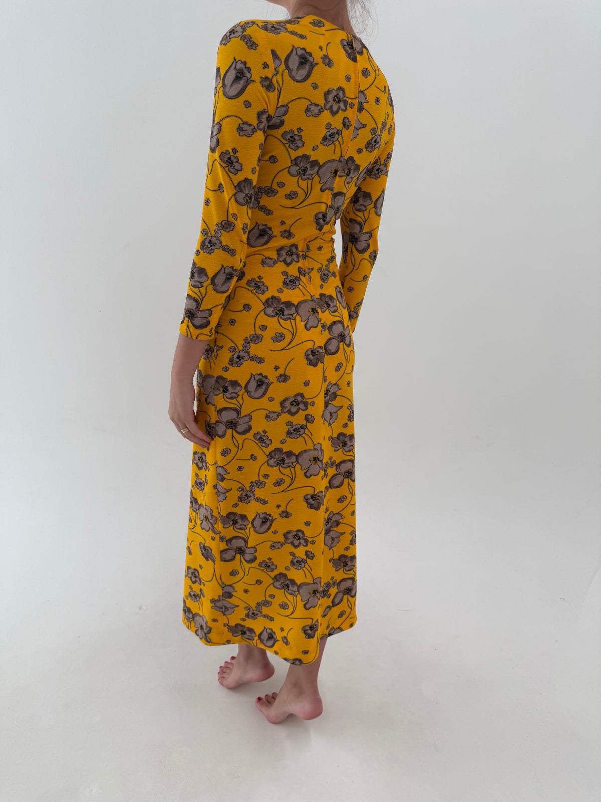 Rochie old vintage anii 70 din jerseu extrafina texturat excepțional saffron yellow