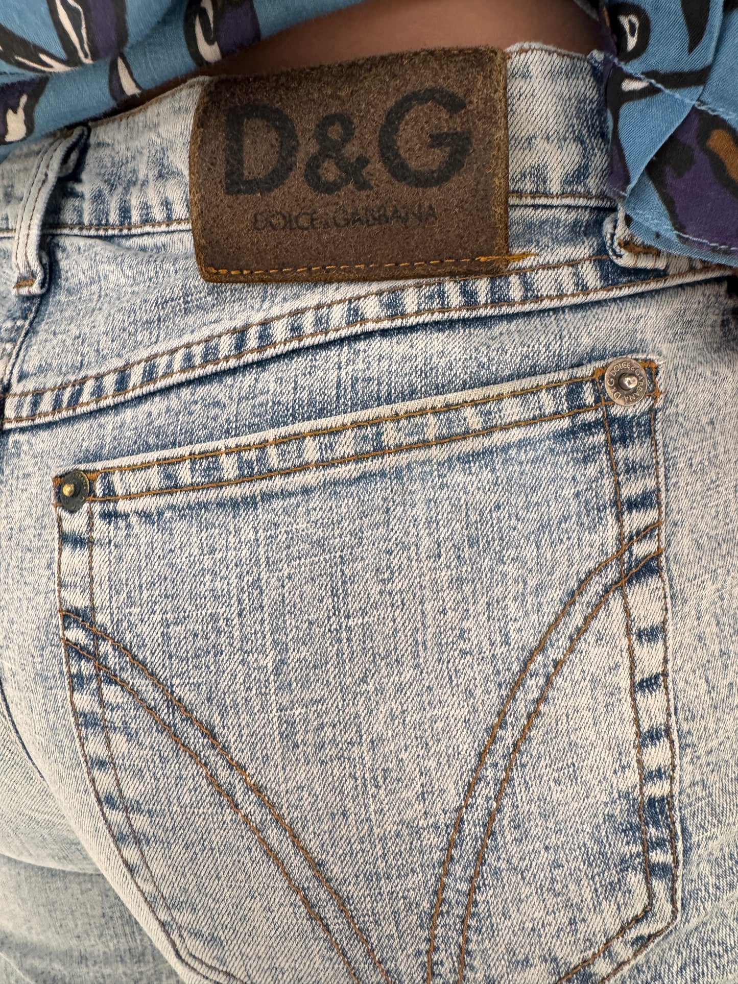 Jeans vintage Dolce&Gabbana de vară light wash evazat în croi super în trend