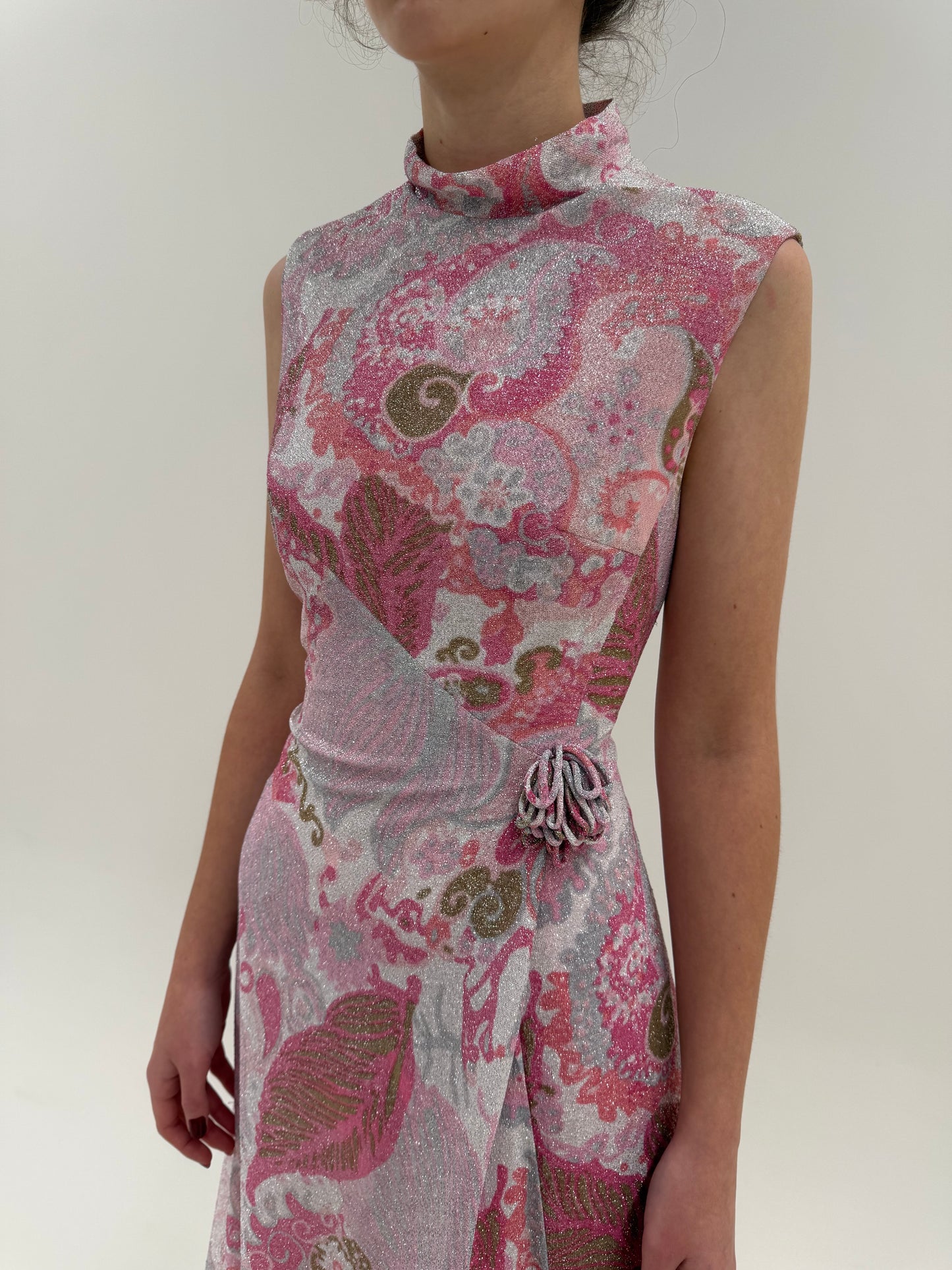 Rochie Old vintage sfârșit de ani 60 din jerse fin cu fir de lurex argintiu