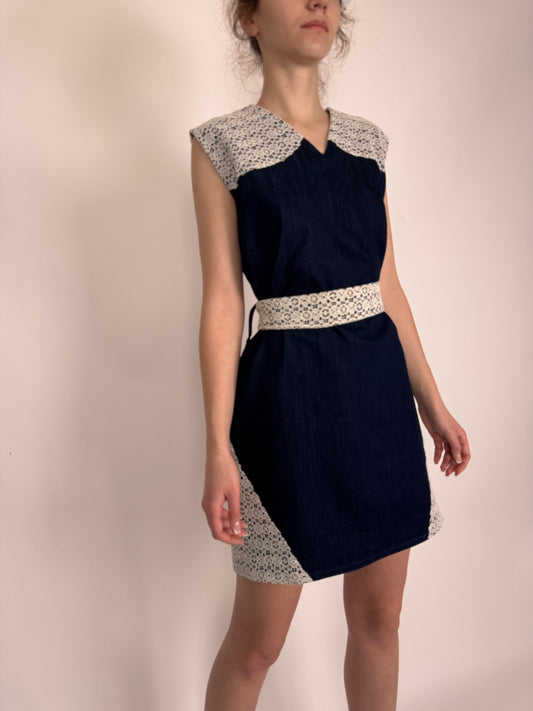 Rochie vintage din dantelă macrame și jeans cu talie marcată