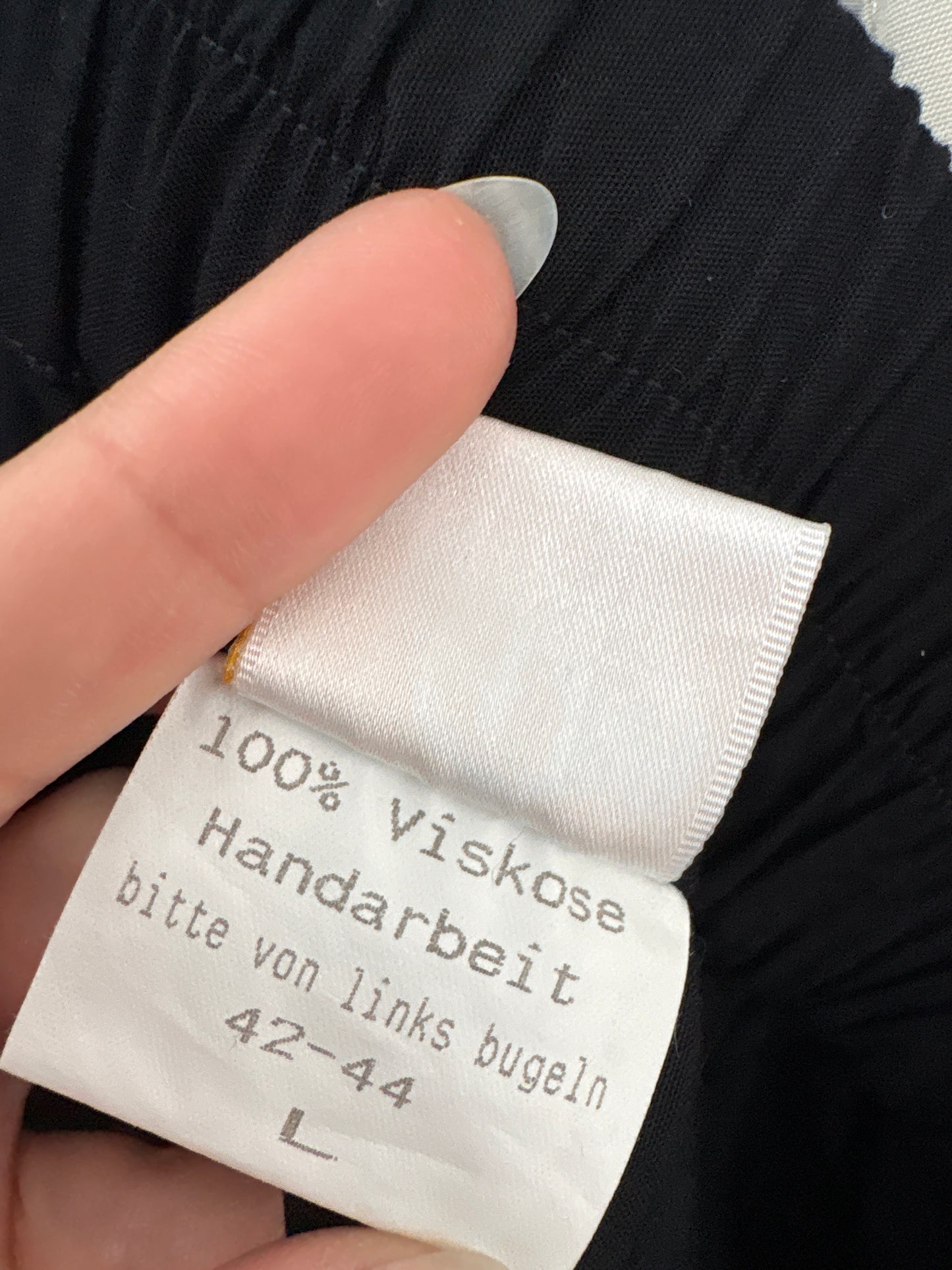 Fustă neagră maxi super vaporoasă cu broderie anglaise spre tiv
