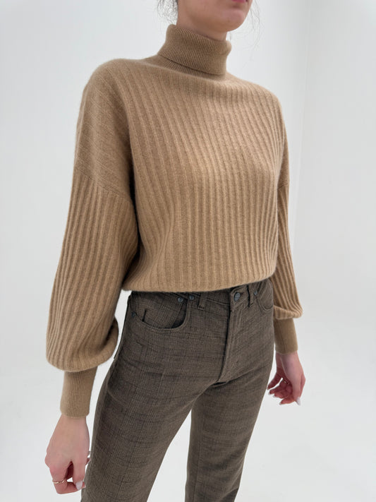 Maleta camel din cașmir excepțional ribbed cu mânecă amplă și manșete ultra înalte