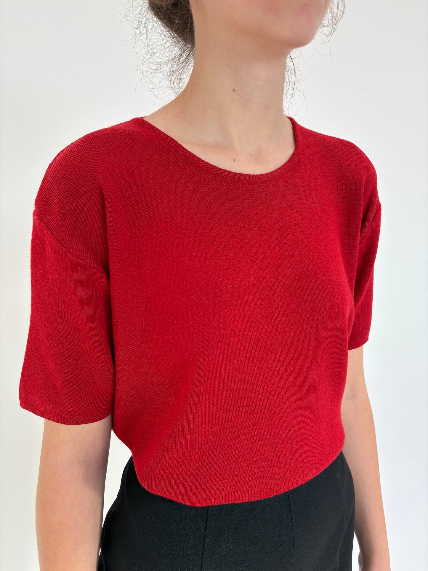 Top cherry red din lana extrafina de gramaj mare