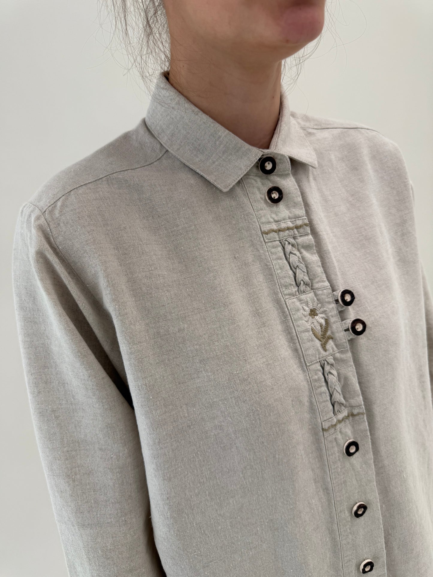 Cămașa vintage petite în croi lejer din pânză grea de in și bumbac warm gray