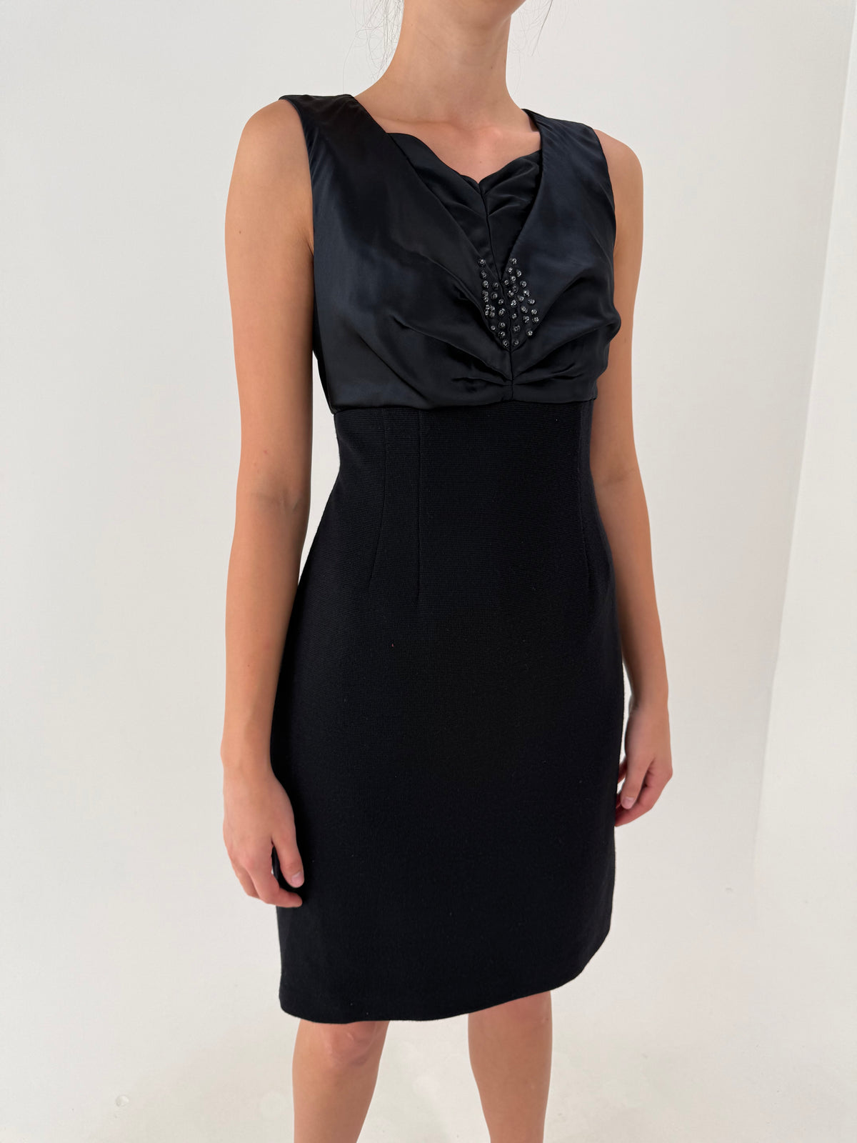LBD Luisa Spagnoli din lana extrafina cu bust drapat de mătase naturală