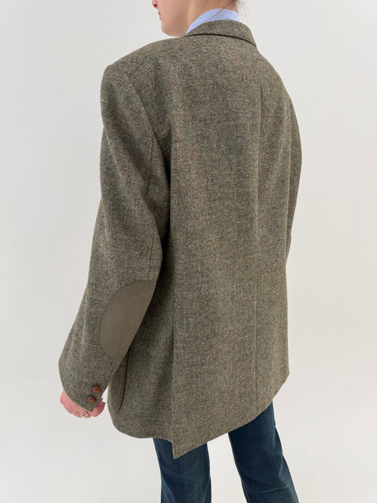 Sacou vintage Burberry în croi actual și culori neutre