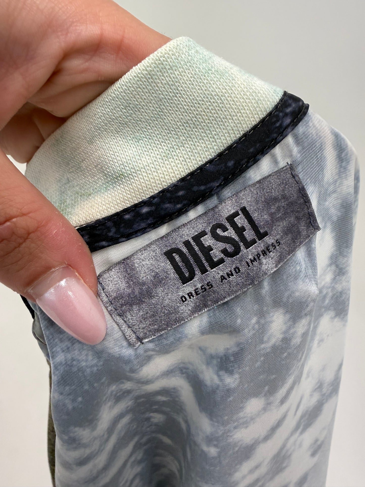 Bomber Diesel de vară super vaporos cu print în culori neutre