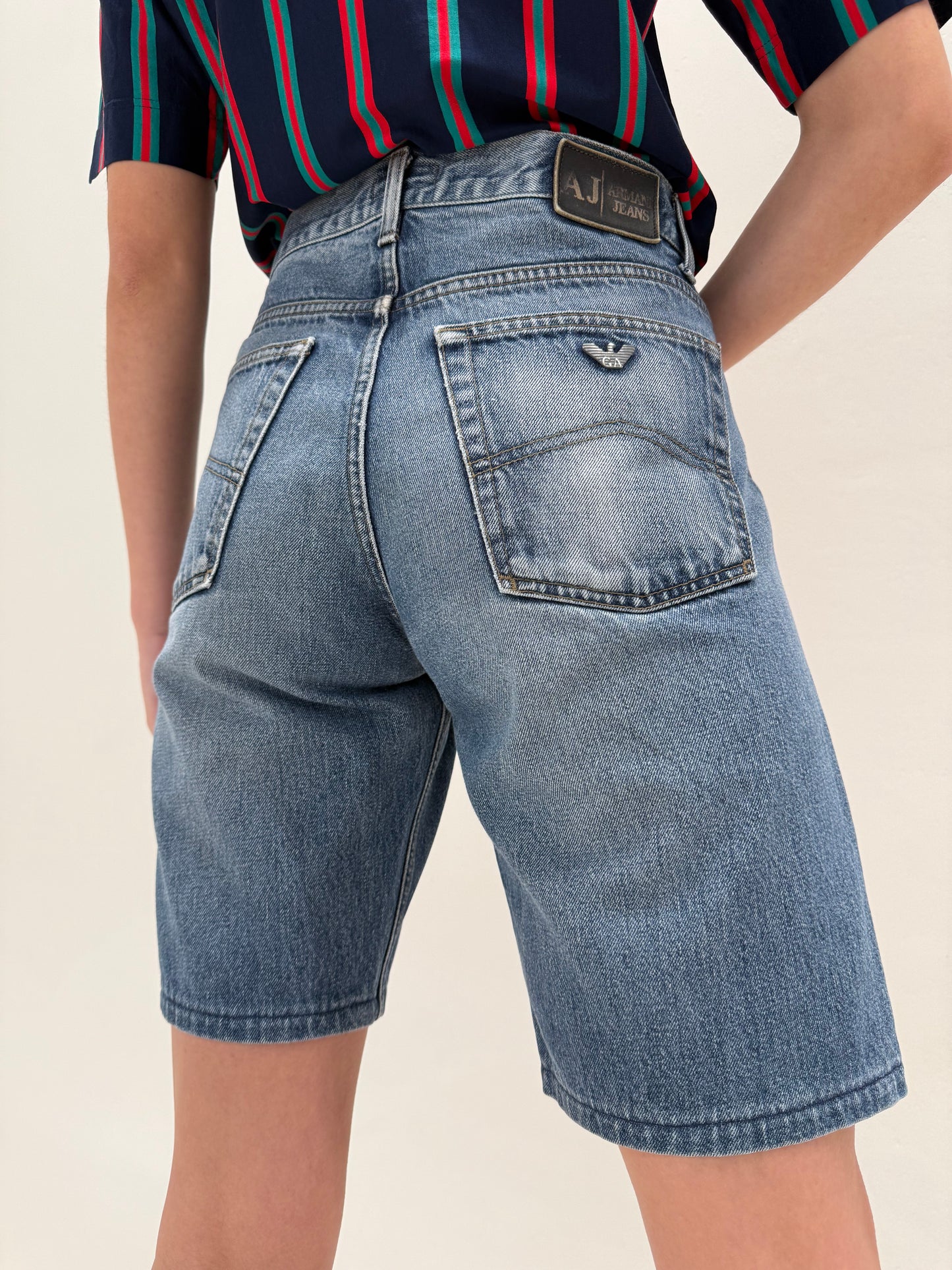 Jeans Armani scurți de vară cu talie înaltă