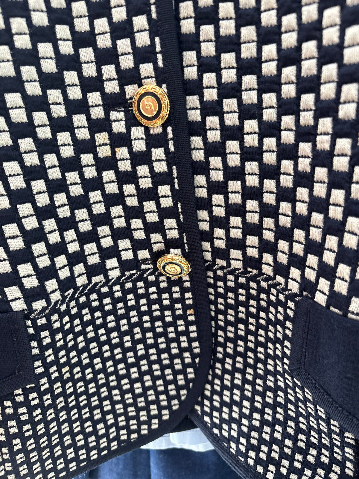 Jacheta de brand luxury italian Liola cu nasturi bijuterie din tricot plin de lana cu bumbac