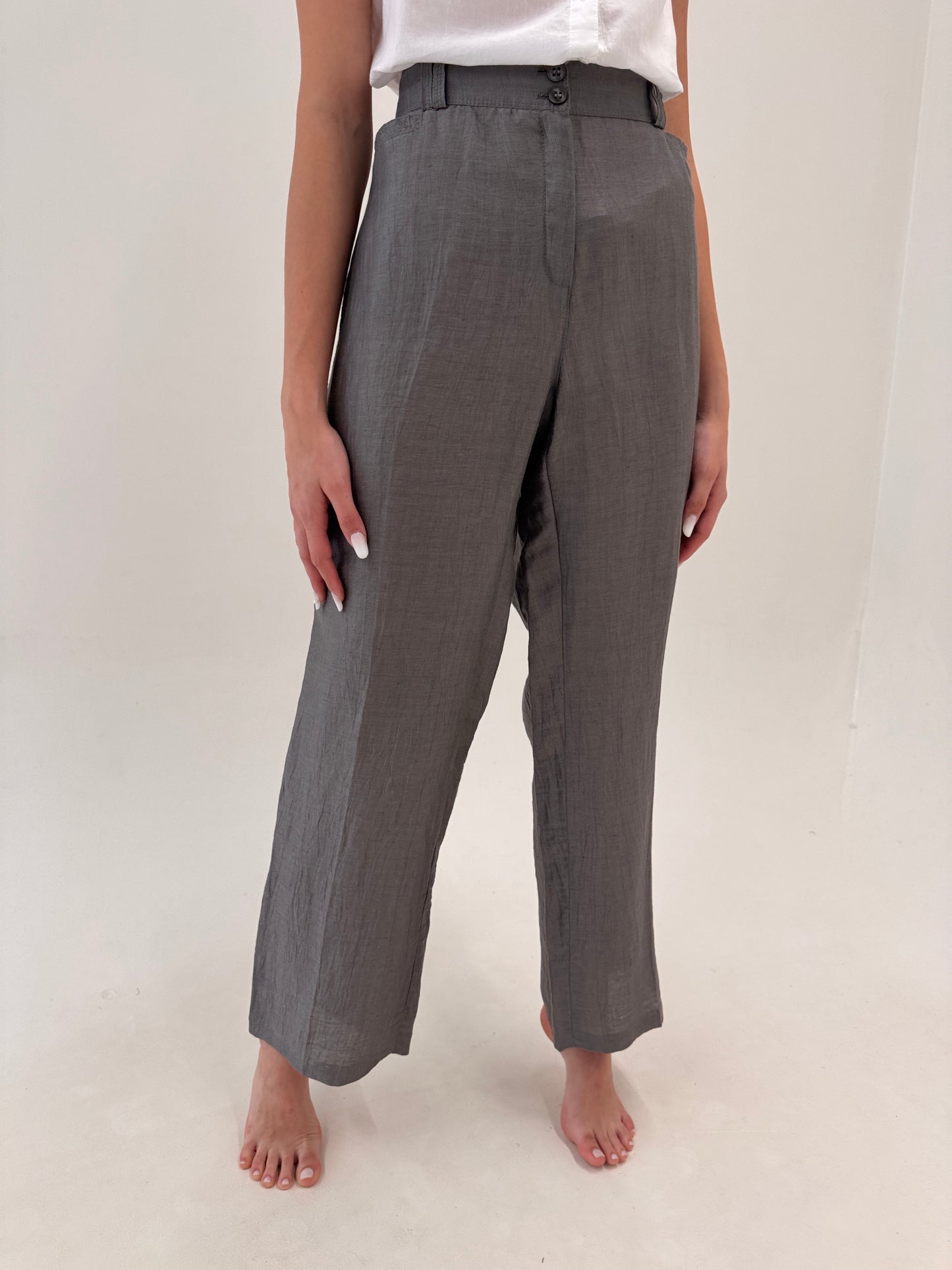 Pantaloni taupe brown din in ușor perlat în croi drept tall