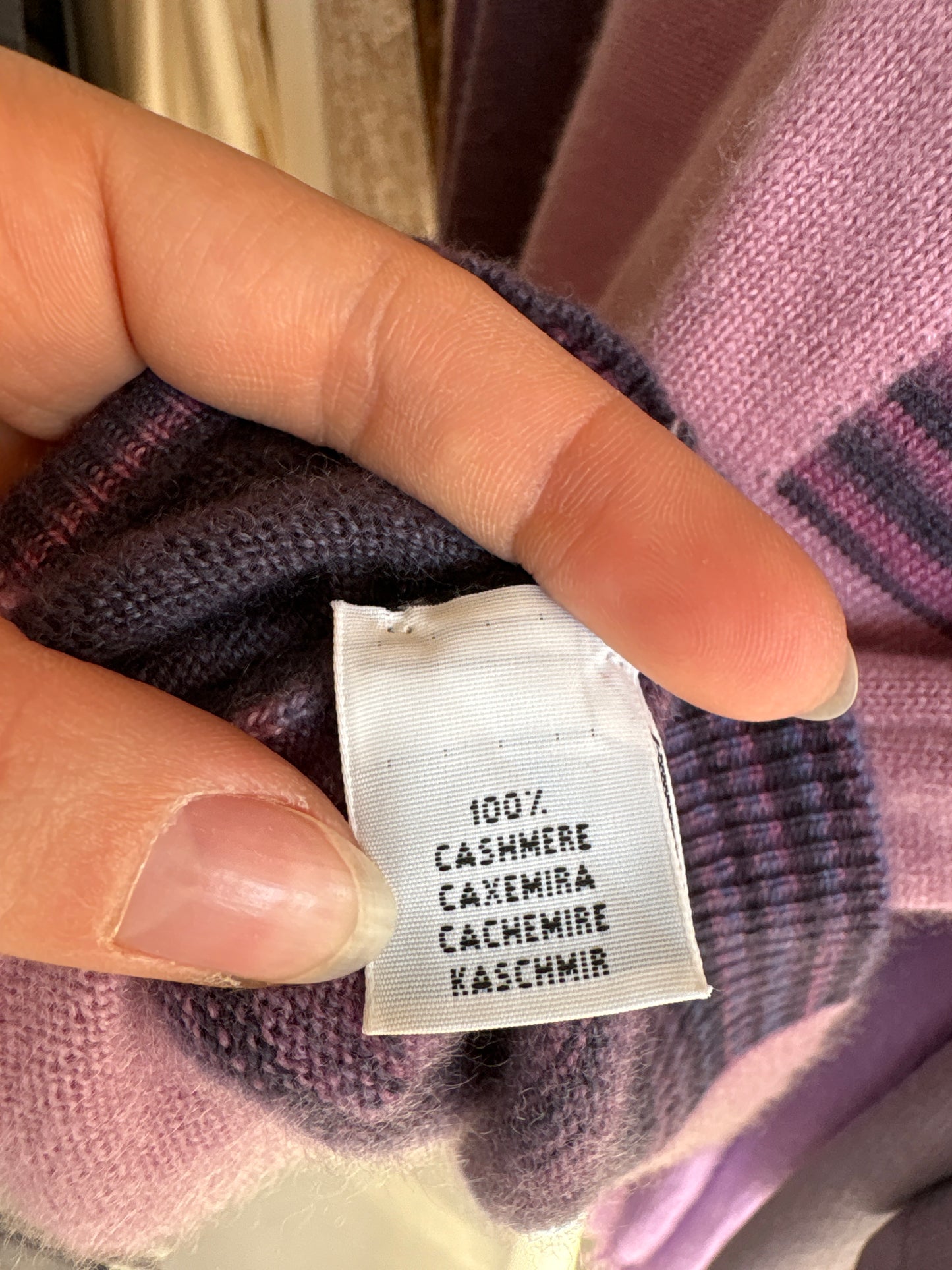 Pulover italian din cașmir multiply în nuanțe de lavanda