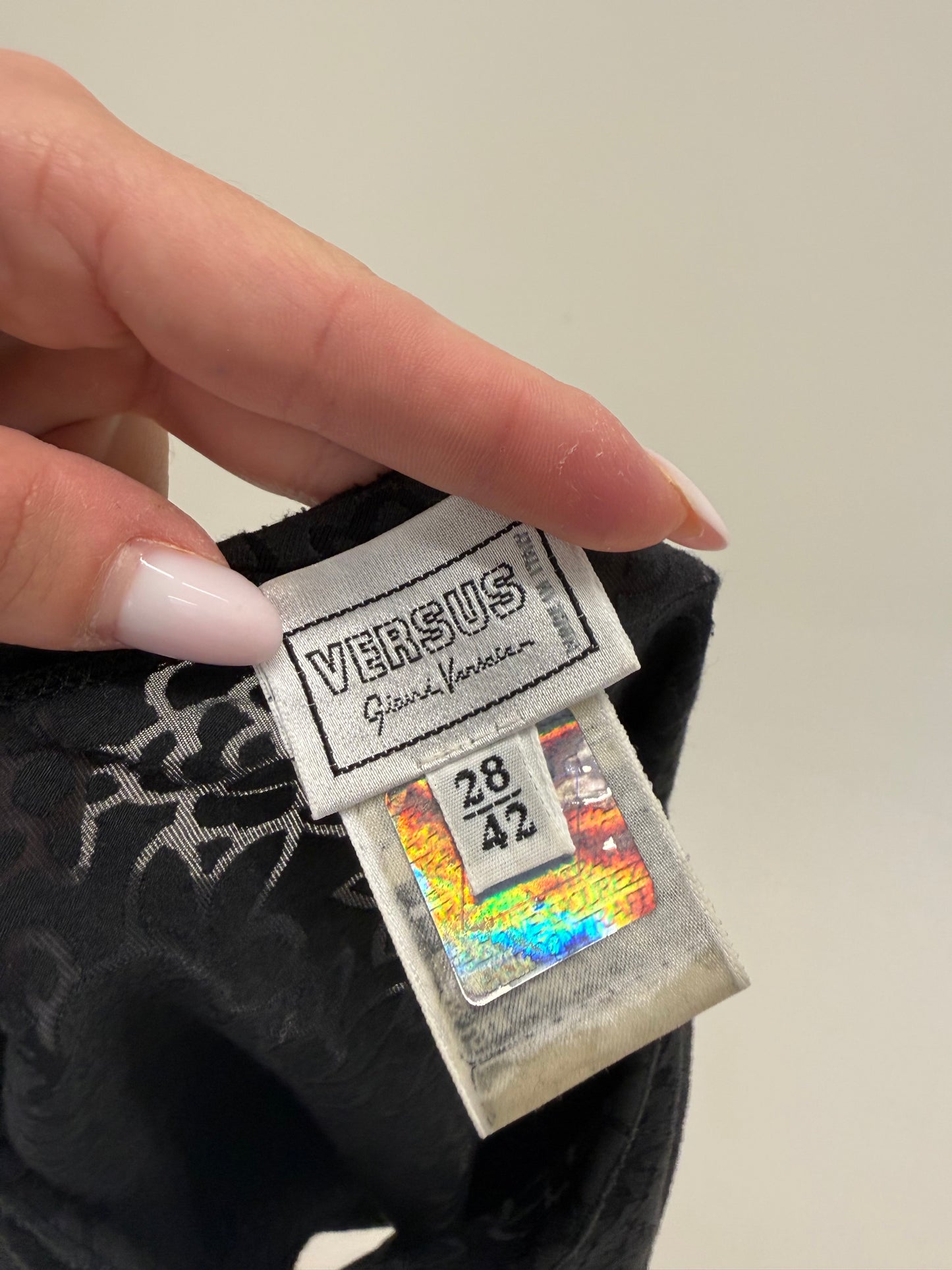 Top vintage Versace negru semi sheer modelator