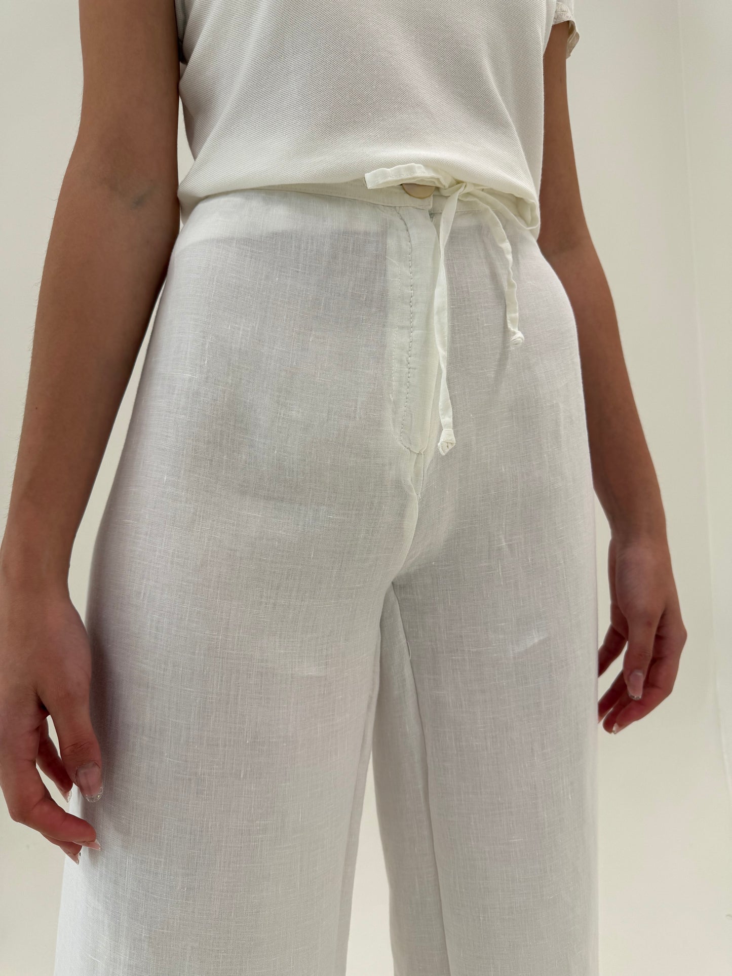 Pantaloni tall din in premium în croi drept cu talie ușor reglabilă ultra înaltă