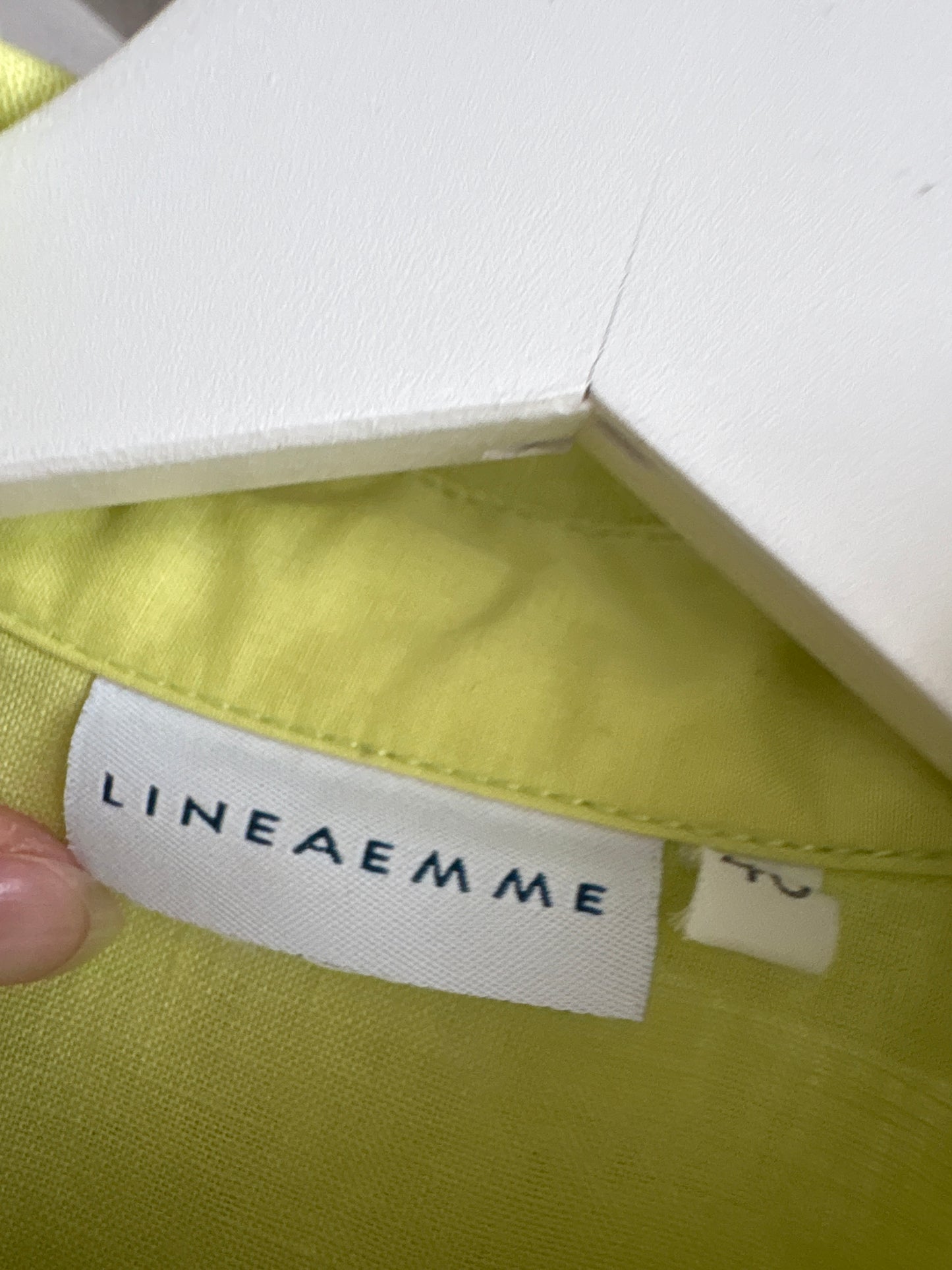 Cămașa light neon green cu influențe soft army super în trend din in premium