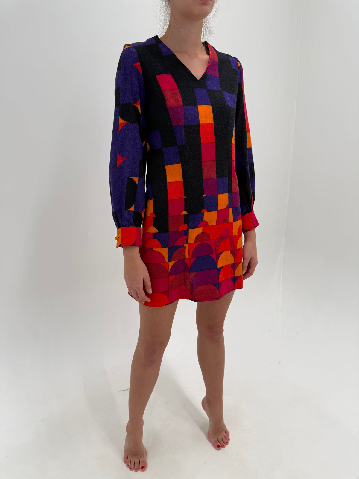 Rochie old vintage sfârșit de ani 60 cu print op art în culori tari din lana extafina