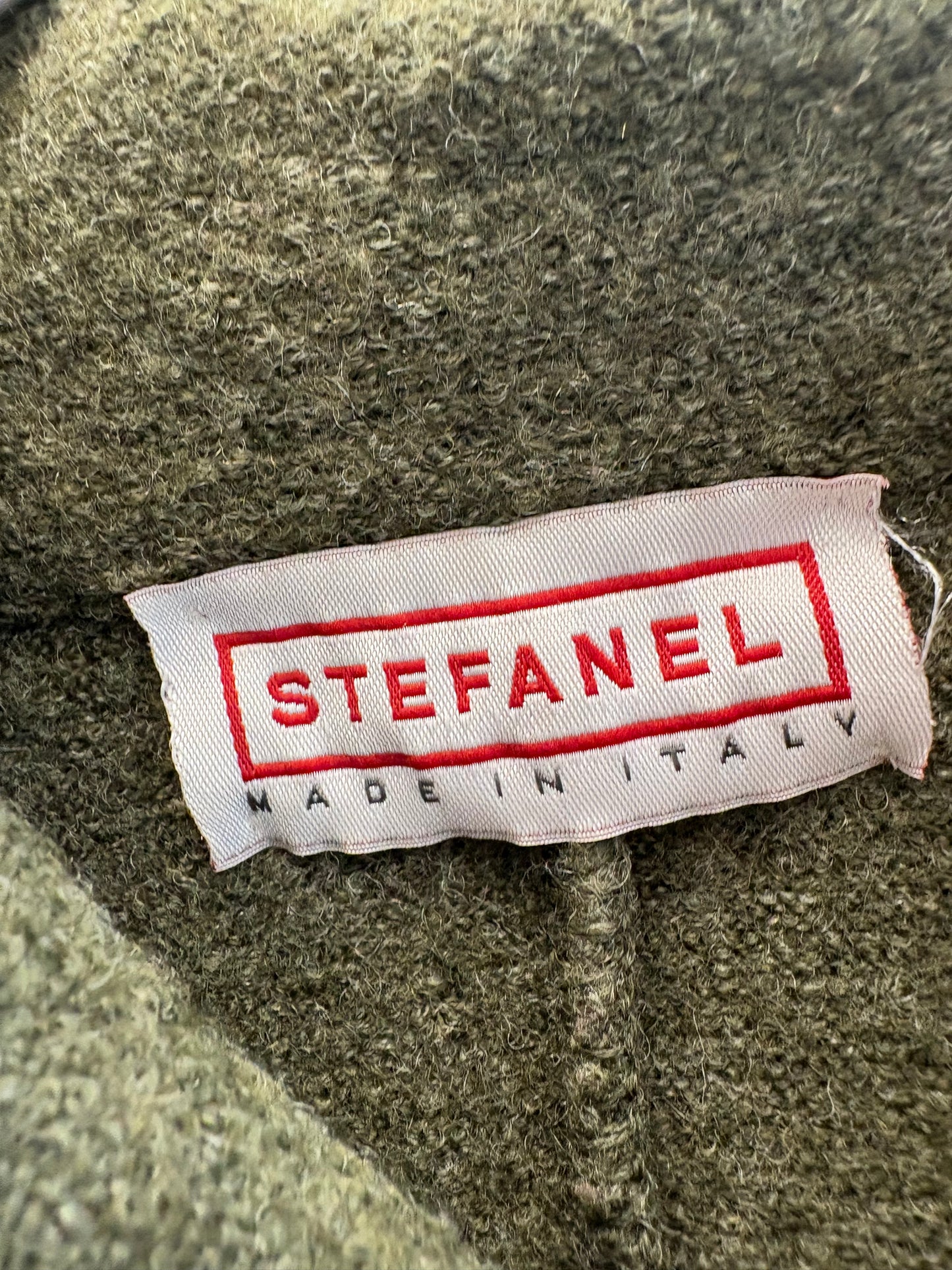 Jacheta Stefanel Sage green din boiled wool în croi super în trend