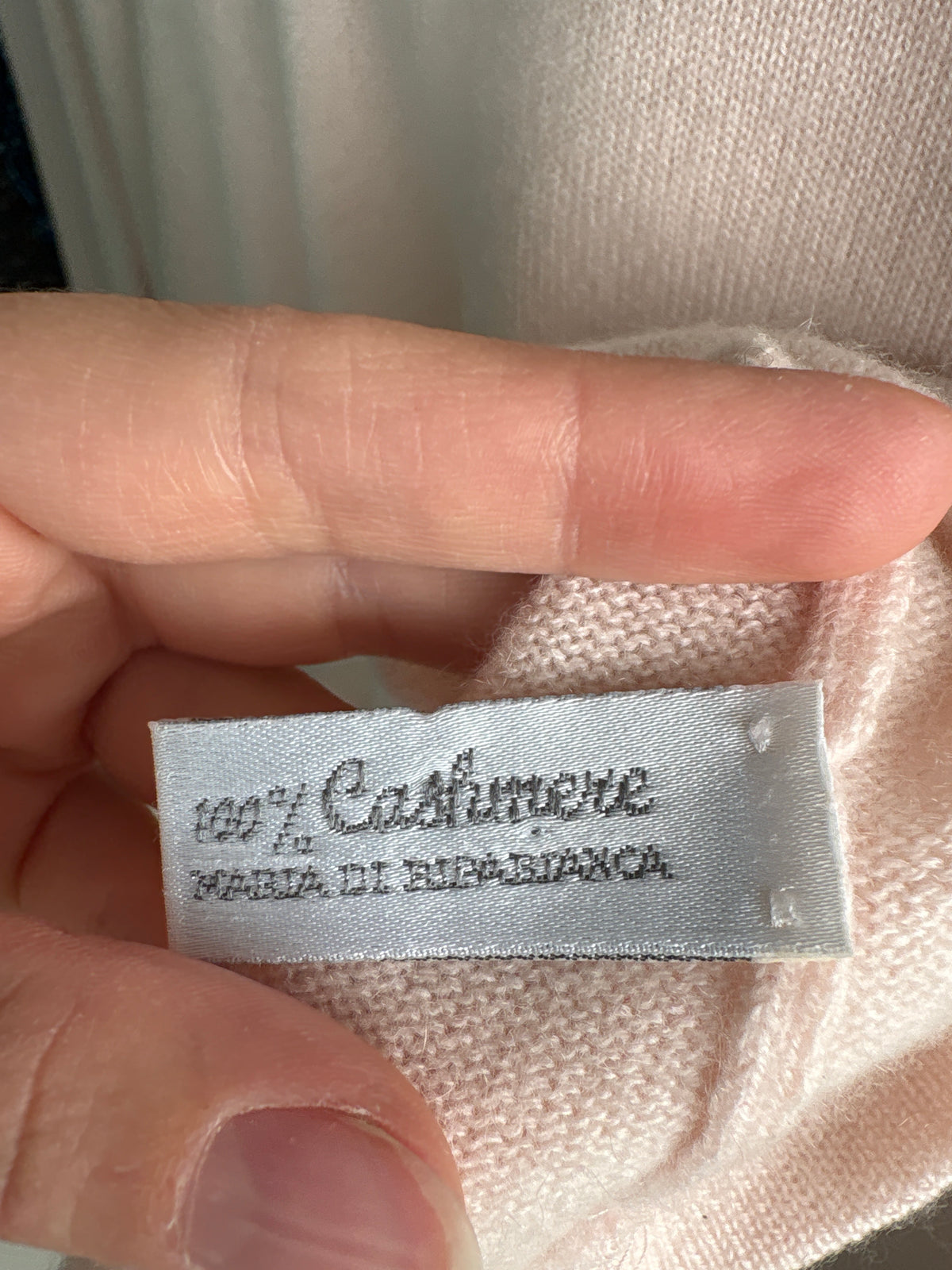 Maleta powder Pink din cașmir cu dantelă macrame