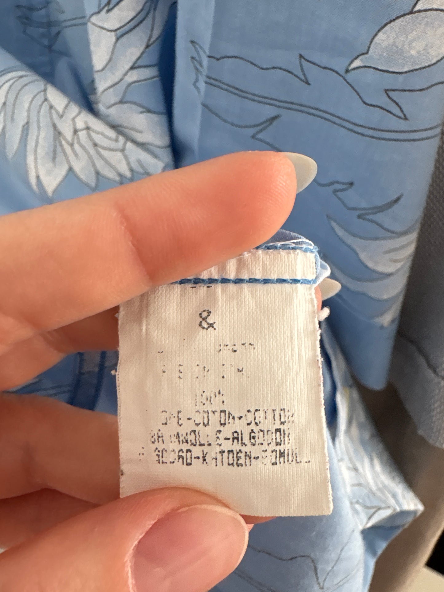 Cămașa Dolce&Gabbana baby blue cu print superb din cea mai fină panzica de bumbac
