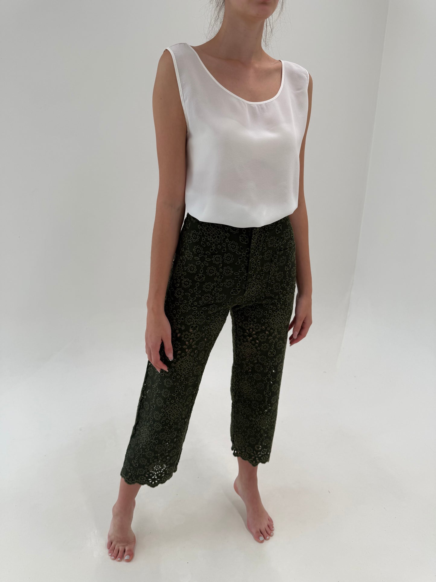 Pantaloni petite din bumbac integral brodat cu talie extrem de înaltă