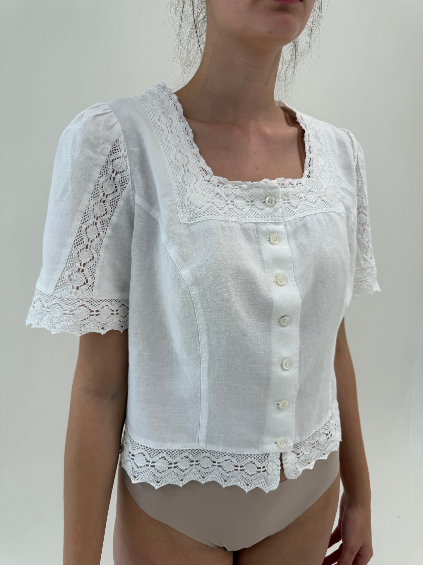 Corsaj vintage excepțional din pânză de in cu dantelă macrame